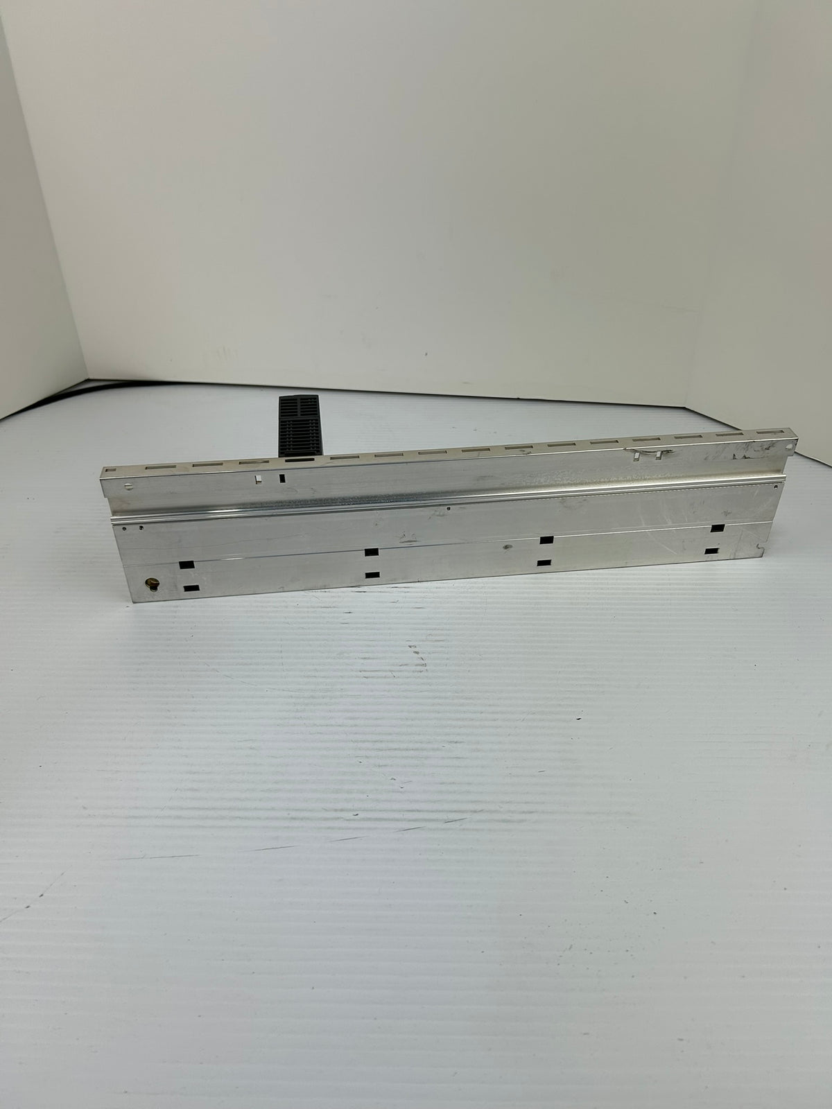 Mitsubishi Q312B Melsec-Q Base Unit Model with QX41 Input PLC Module