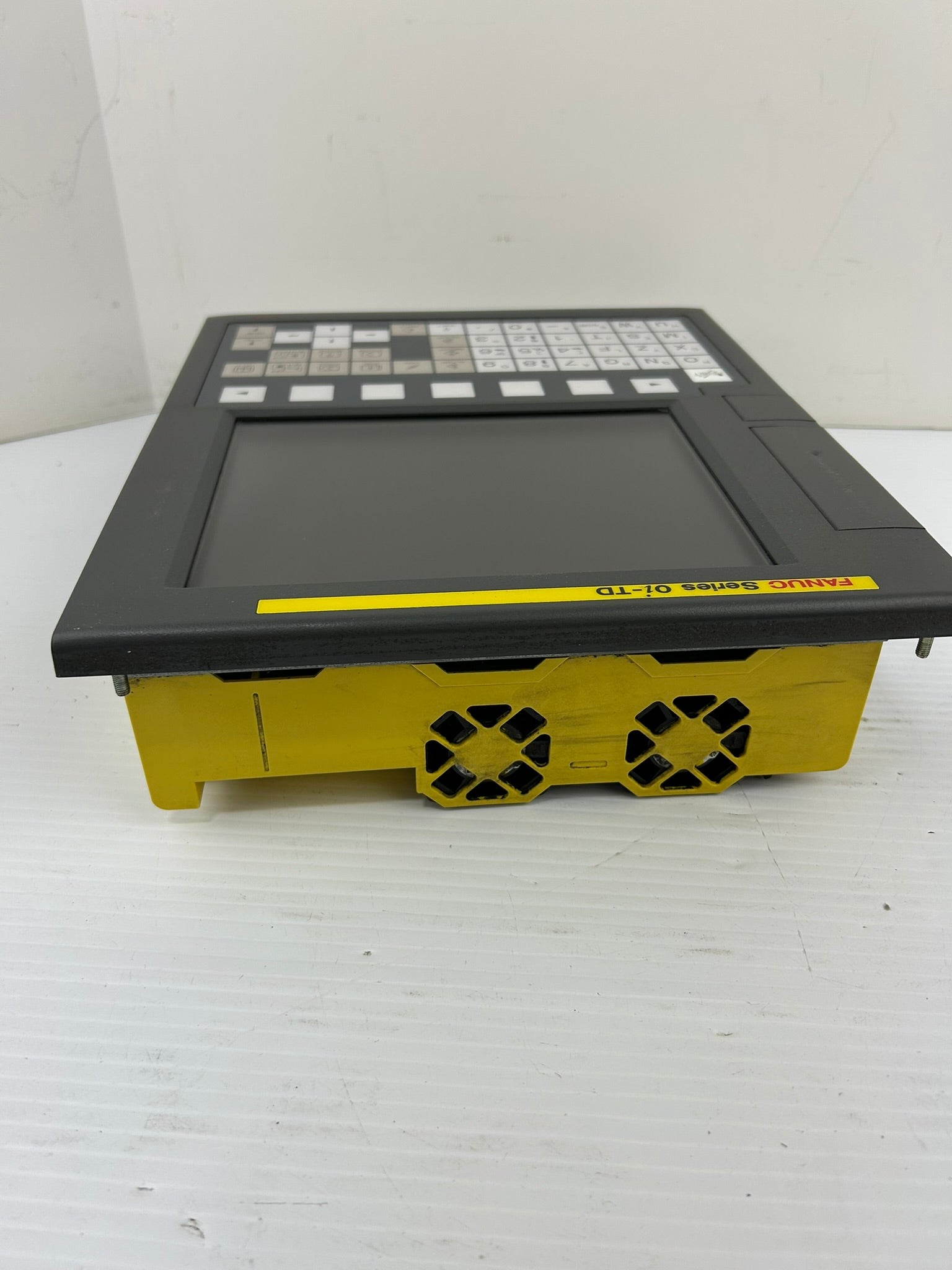 Fanuc A02B-0319-B500 CMC System Control Screen with Keypad Series 0i-TD