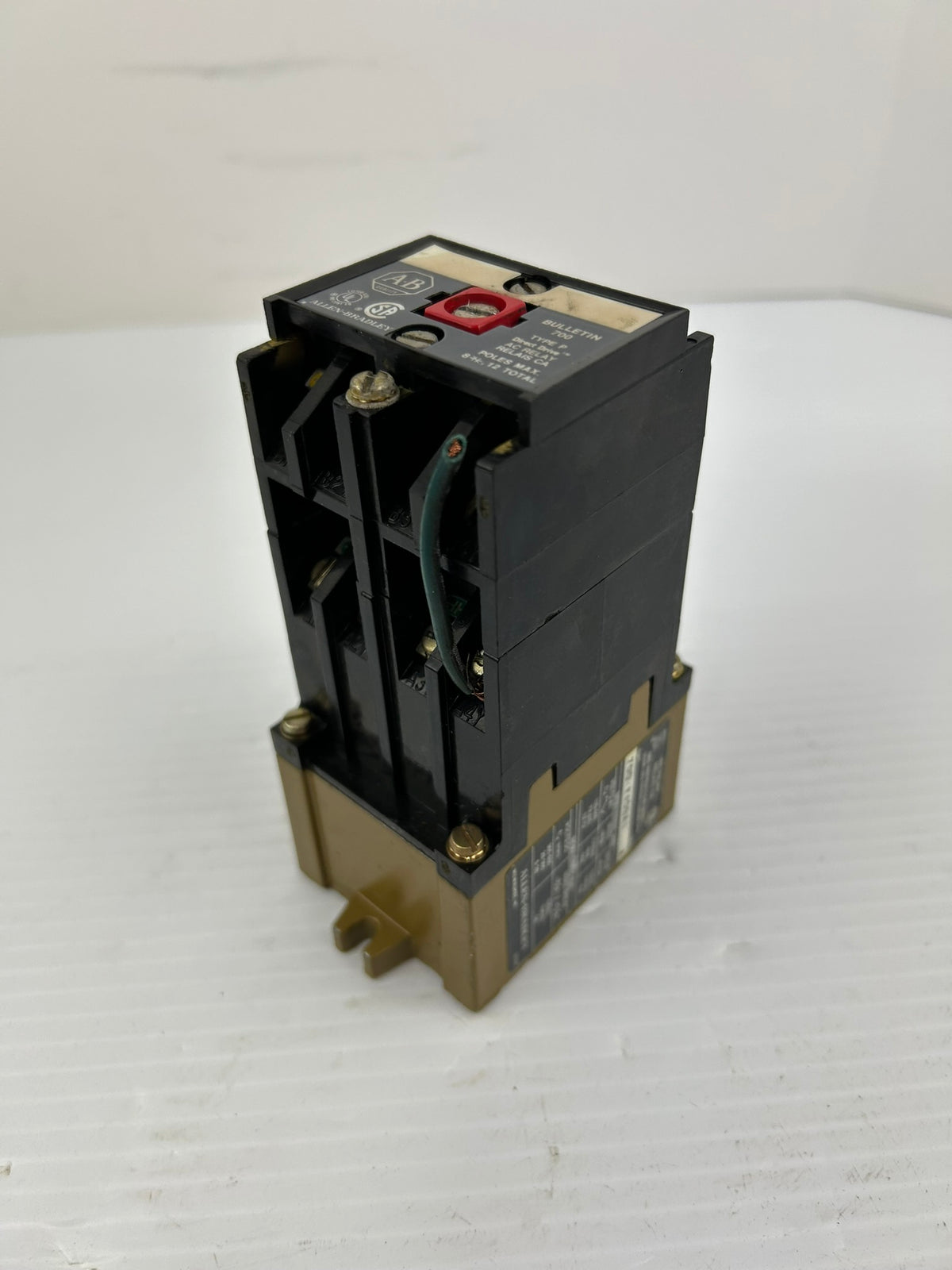 Allen-Bradley 700-P400A1 AC Relay Series A