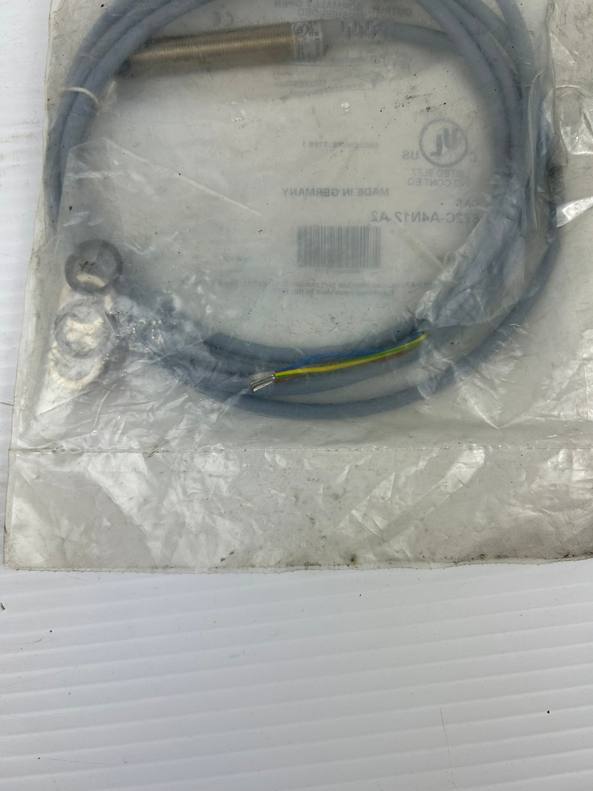 Allen Bradley 872C-A4N12-A2 Inductive Proximity Sensor Series B 4mm NO 20-250VAC