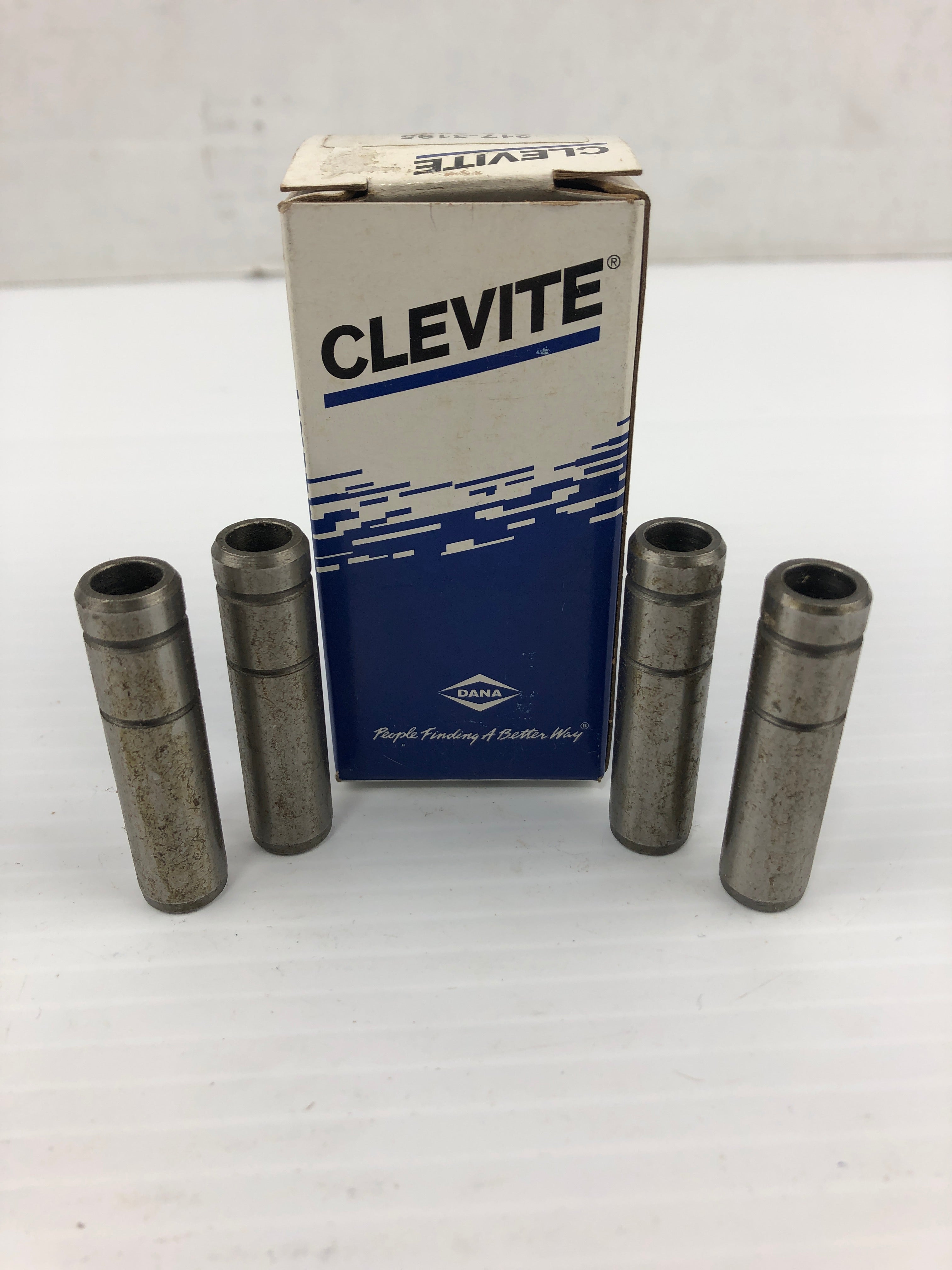 Clevite 2173195 Engine Valve Guide 217-3195 - Lot of 4