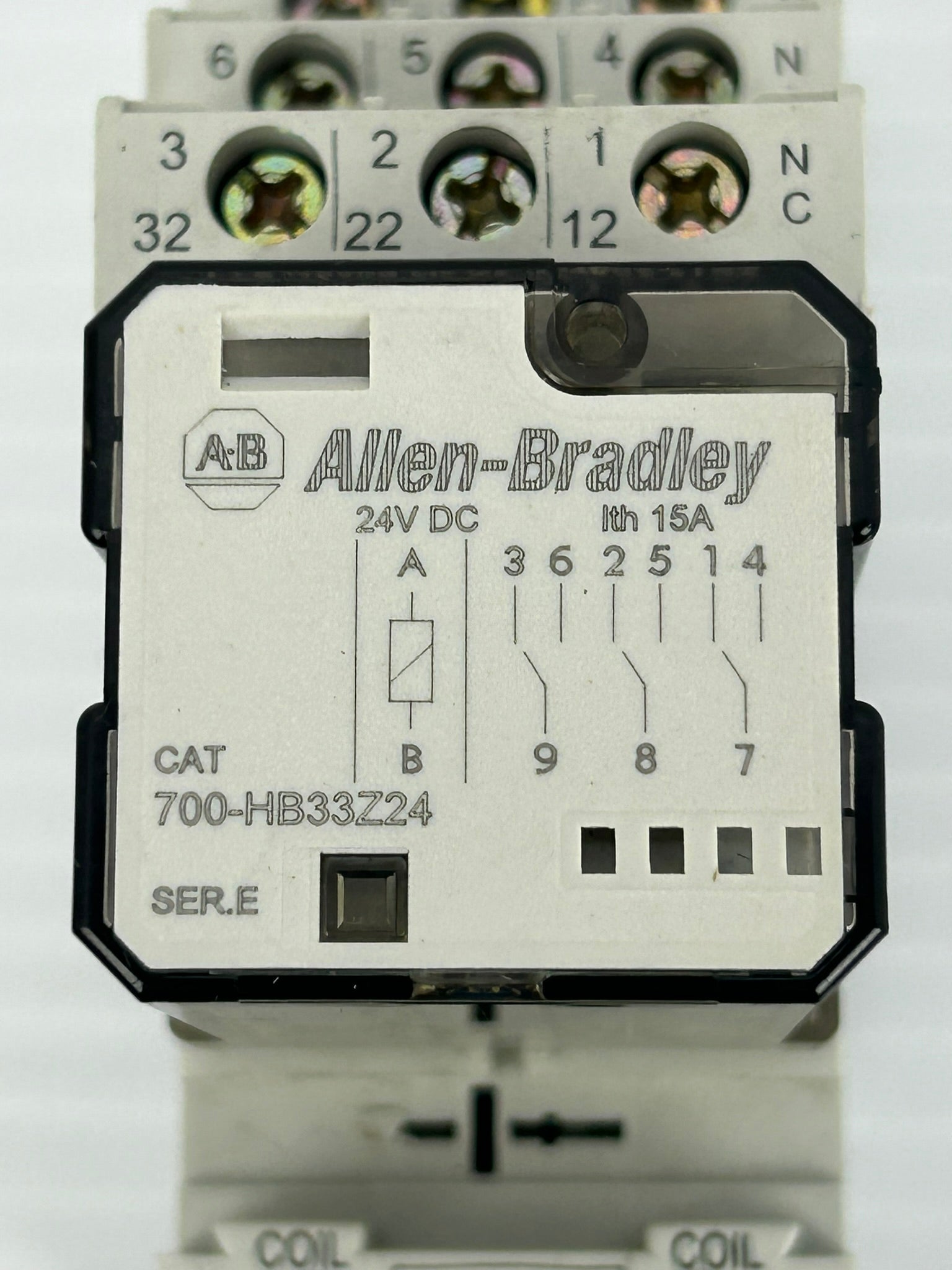 Allen-Bradley 700-HB33Z24 Relay Ser. E With 700-HN153 Base Ser. B - Lot of 2