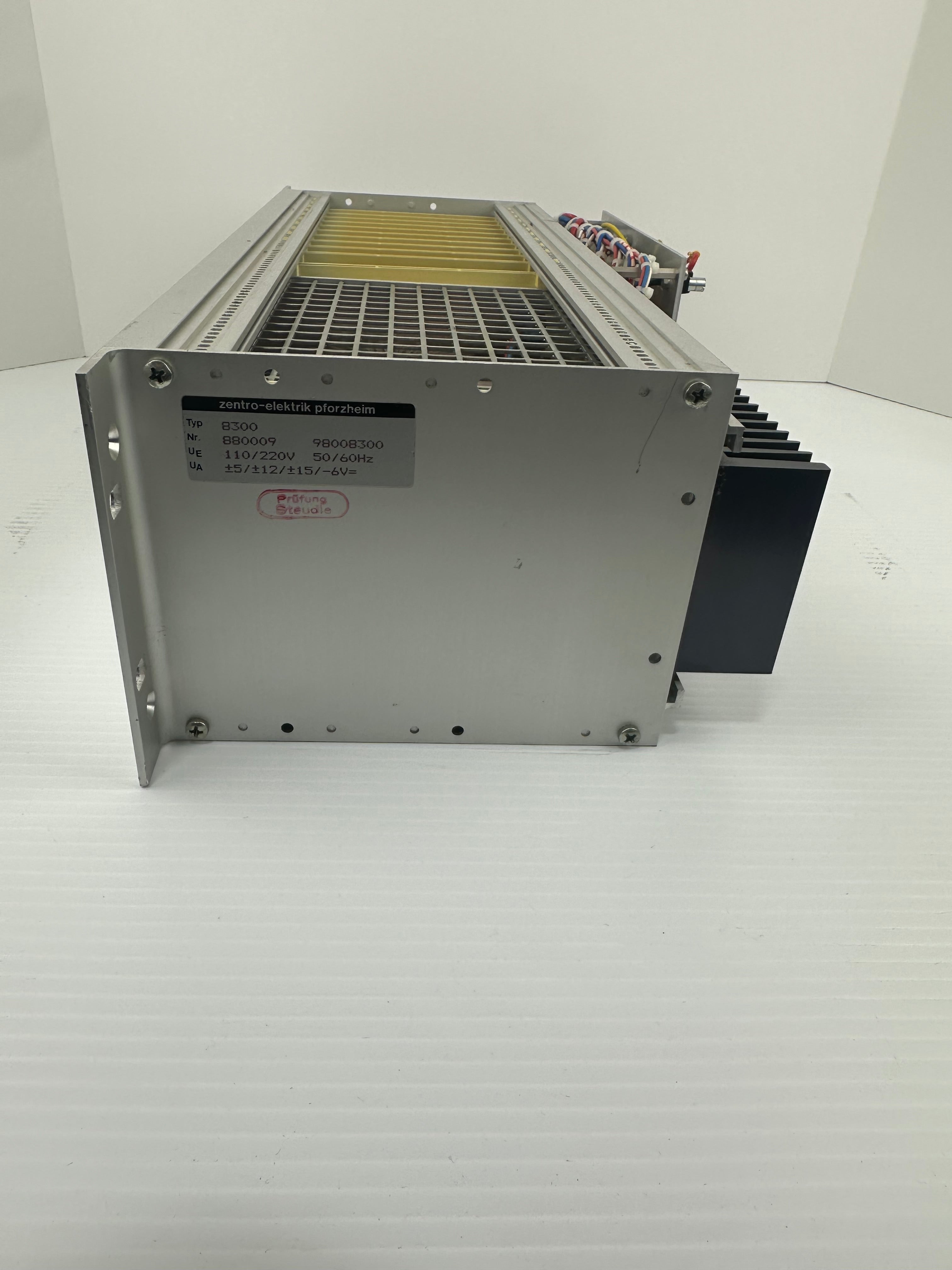 Zentro-Eletrik Pforzheim B300 98008300 110/220V 50/60Hz