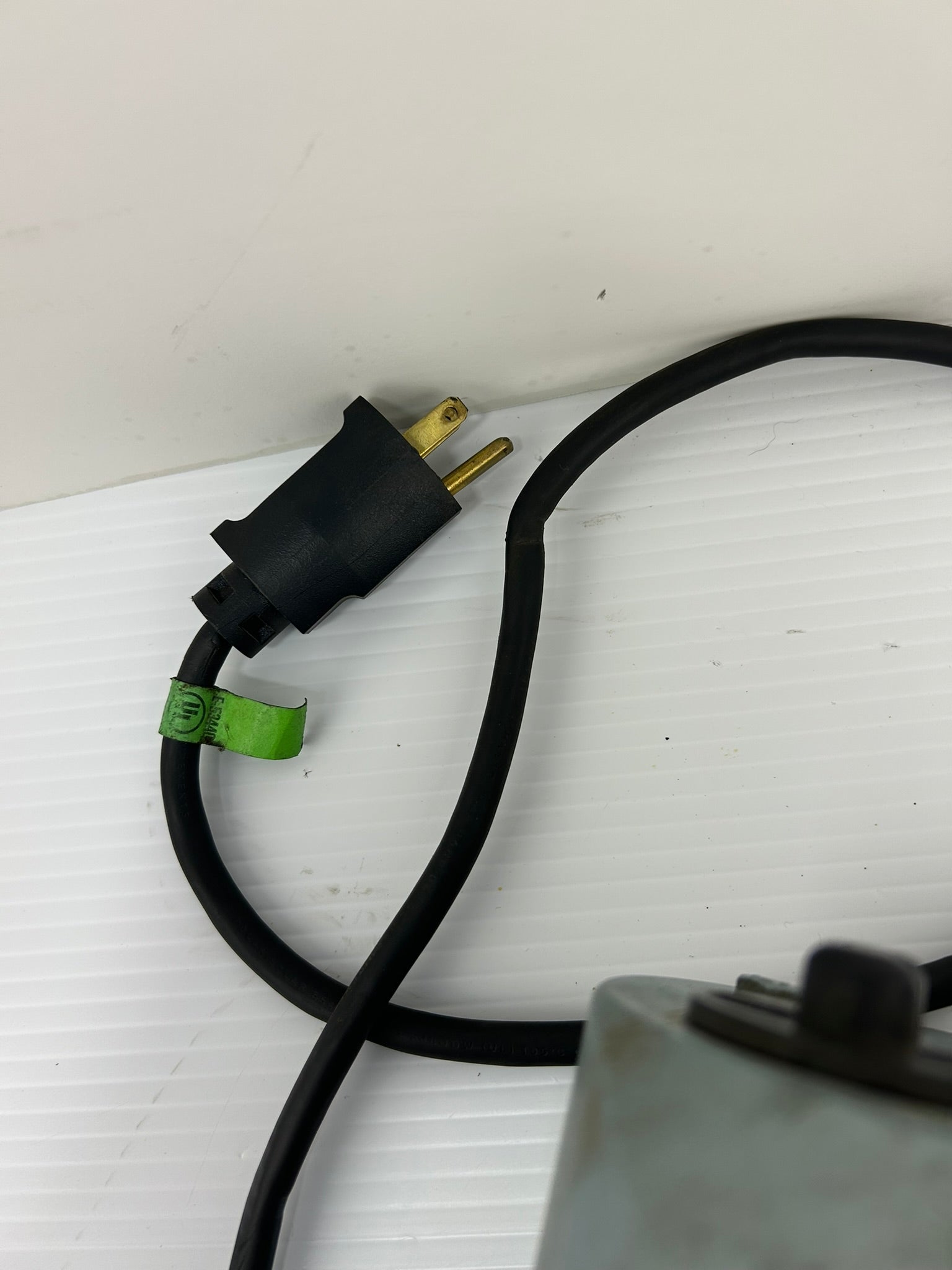 Gast 0523-101Q-G588EDX Pump with Emerson S055JXPPZ-7714 Motor G588EDX