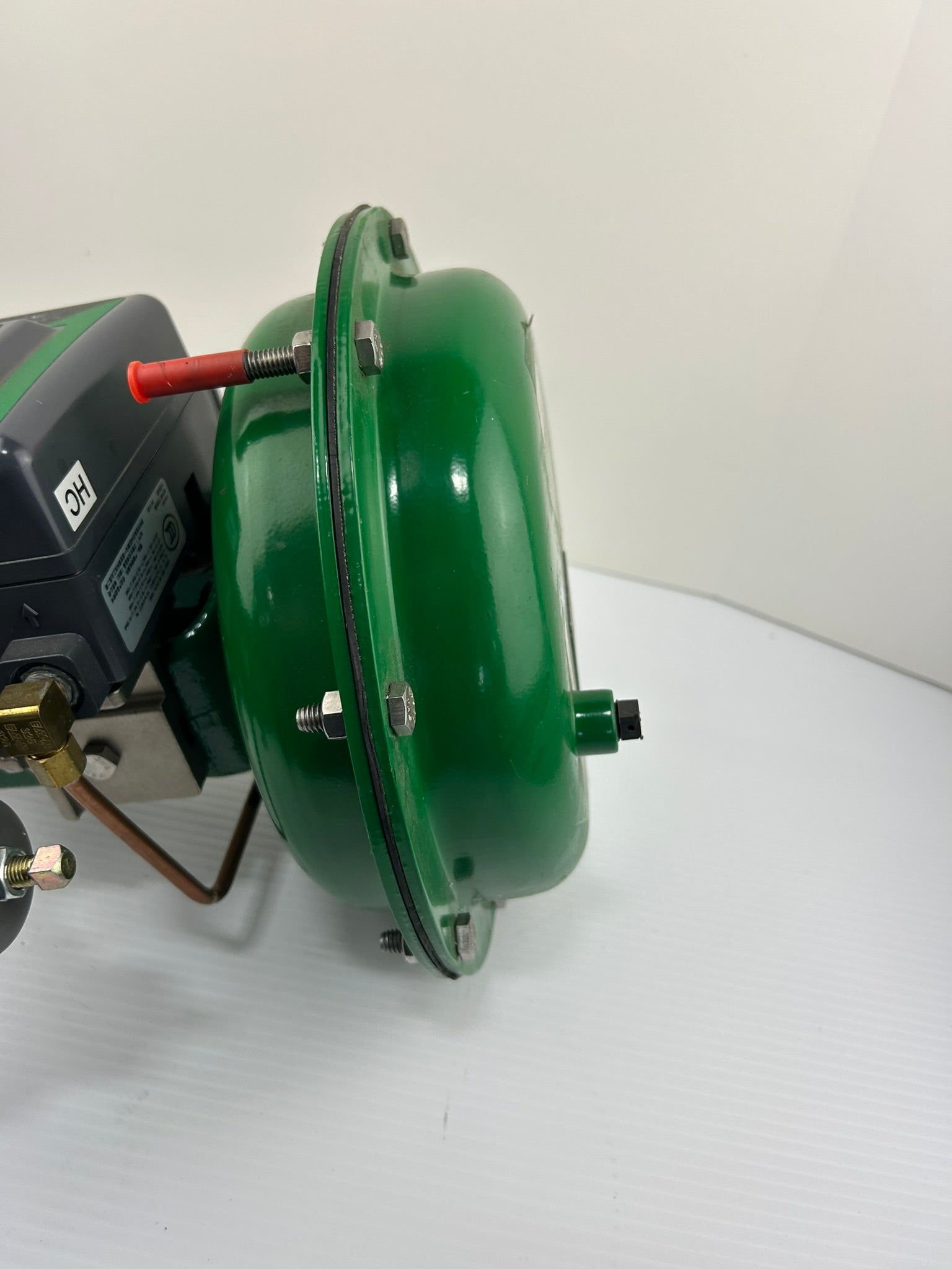 Fisher Baumann Fieldvue Pneumatic Valve 24548 DVC2000 - Broken Gauge