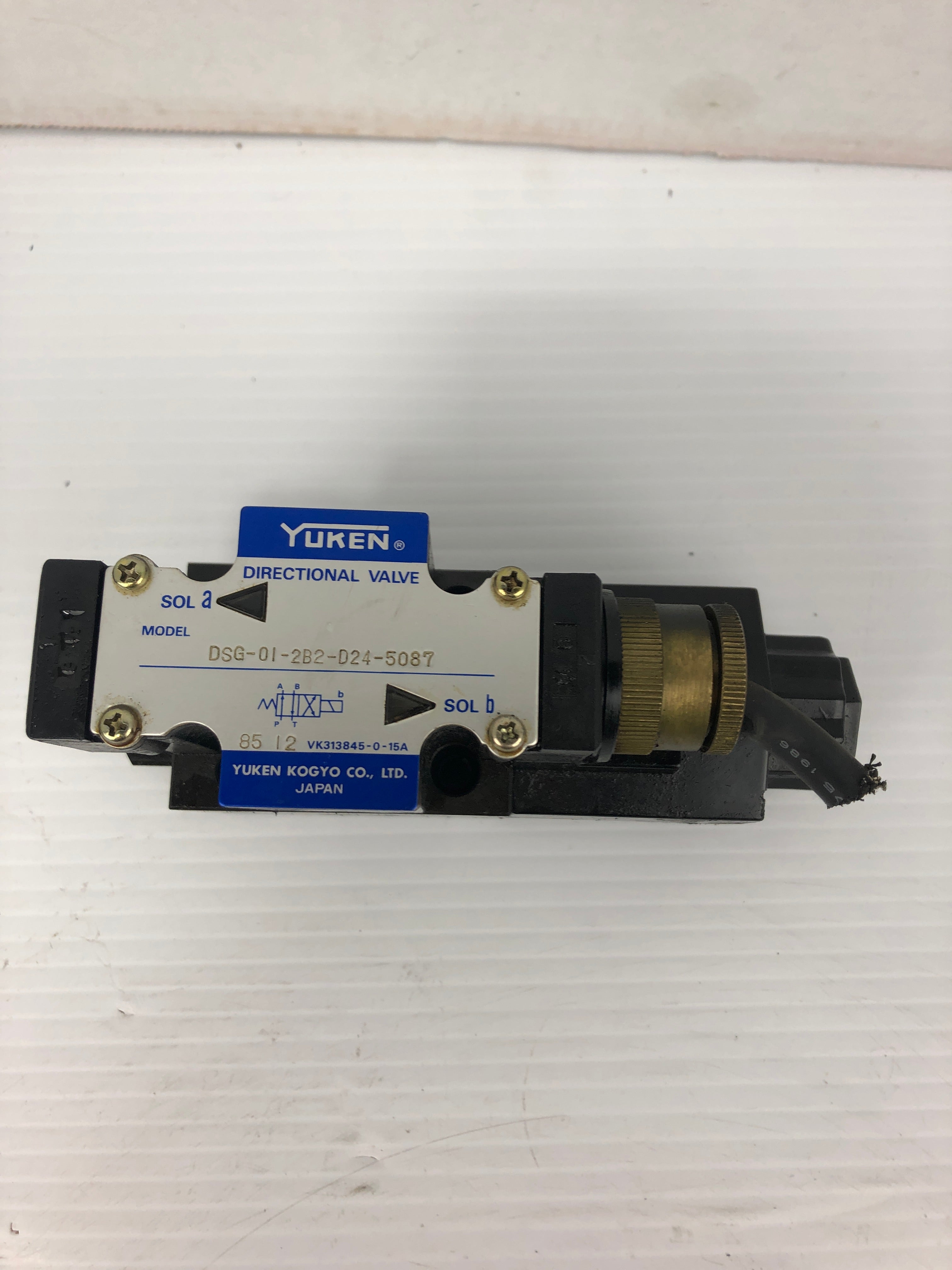 Yuken DSG-01-2B2-D24-5087 Directional Valve