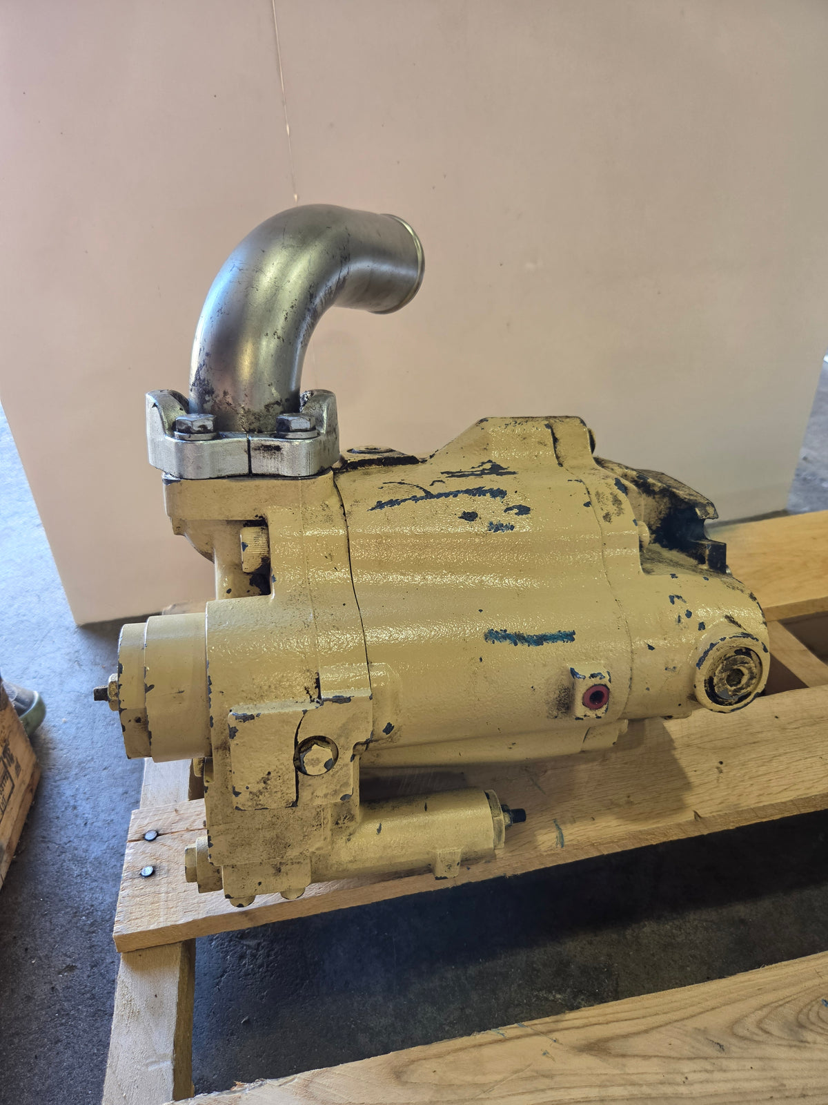 Vickers PVM098ER09GS02AAA28000000A0A Variable Hydraulic Piston Pump 123AL00062A