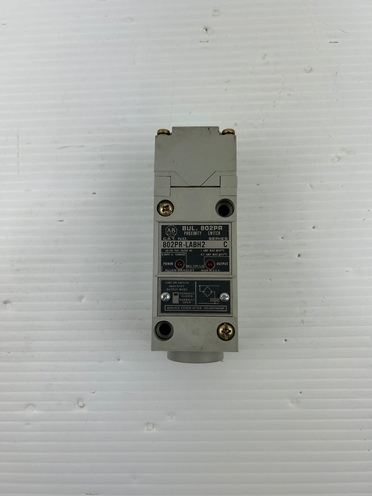 Allen-Bradley 802PR-LABH2 Inductive Proximity Sensor Series C 60-132VAC 14mm