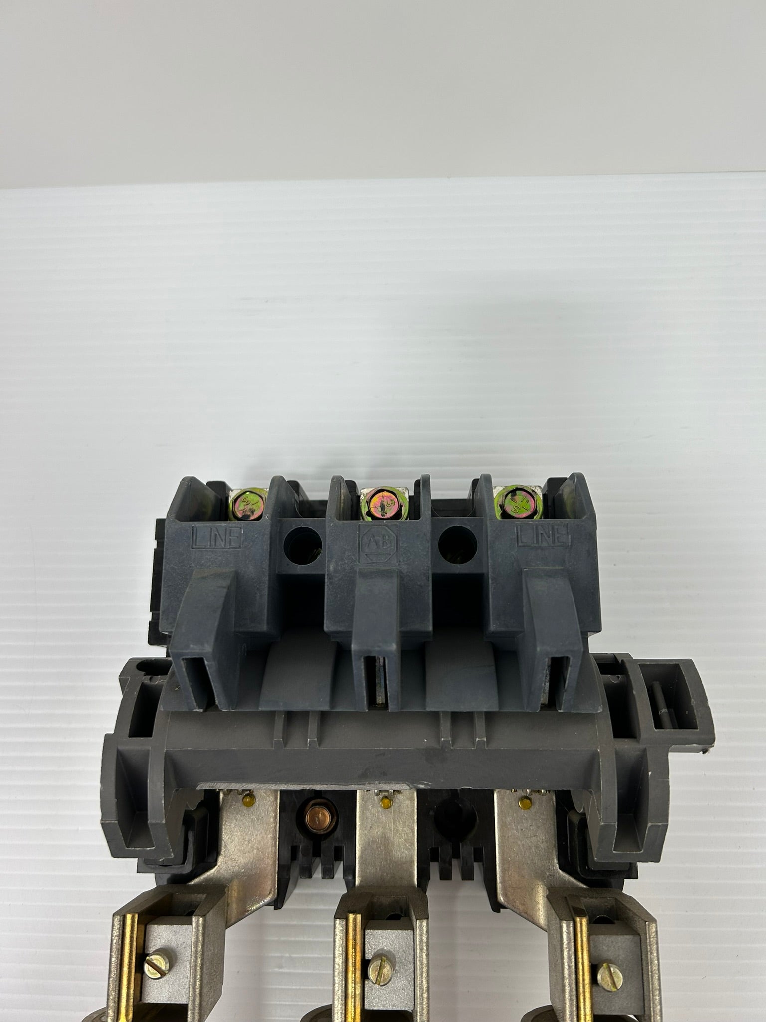 Allen-Bradley 40120-563-01 Fusible Disconnect Switch 200A 600V with Fuses JKS125