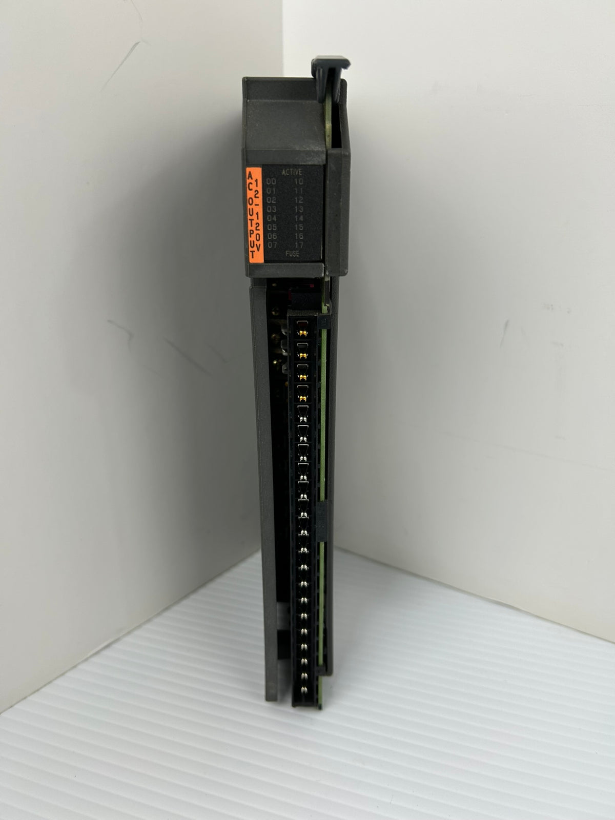 Allen-Bradley 1771-0AD Output Module Series B 12-120VAC