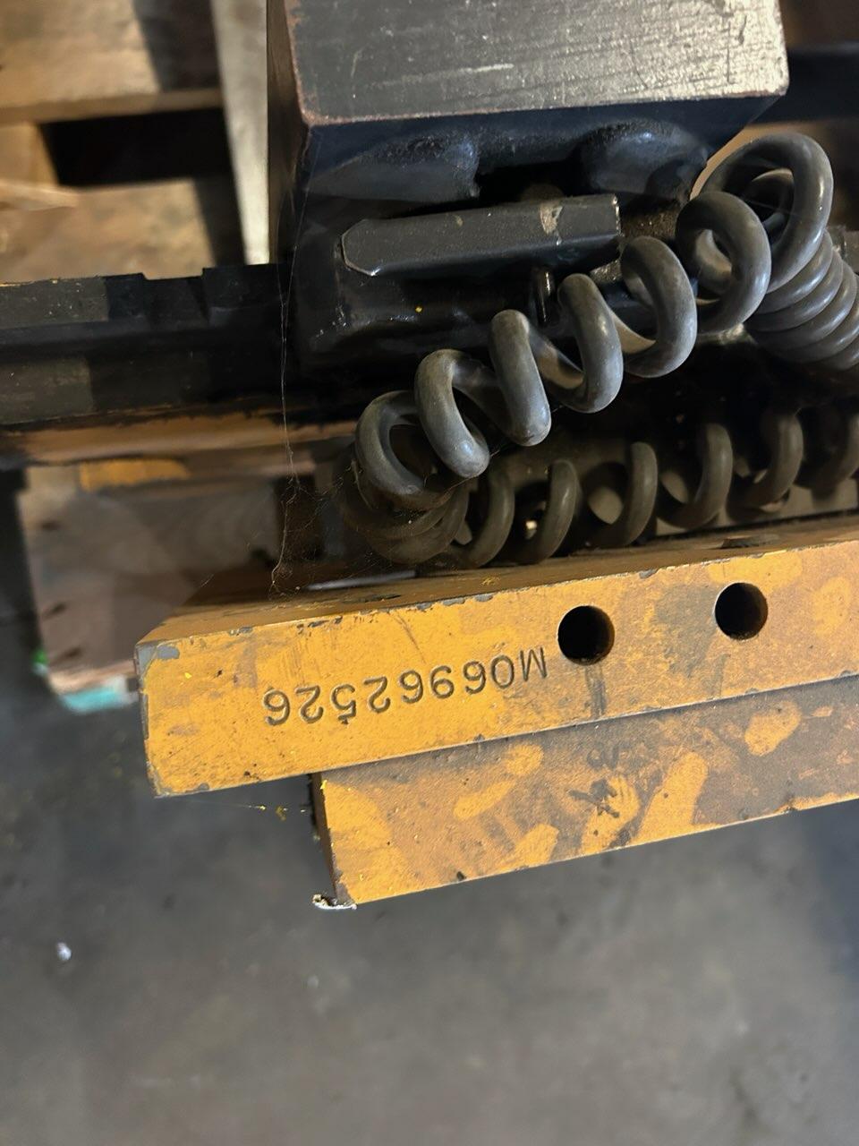 Forklift Hydraulic Fork Positioner Attachment M06962556 Forks 42" Long x 4" Wide