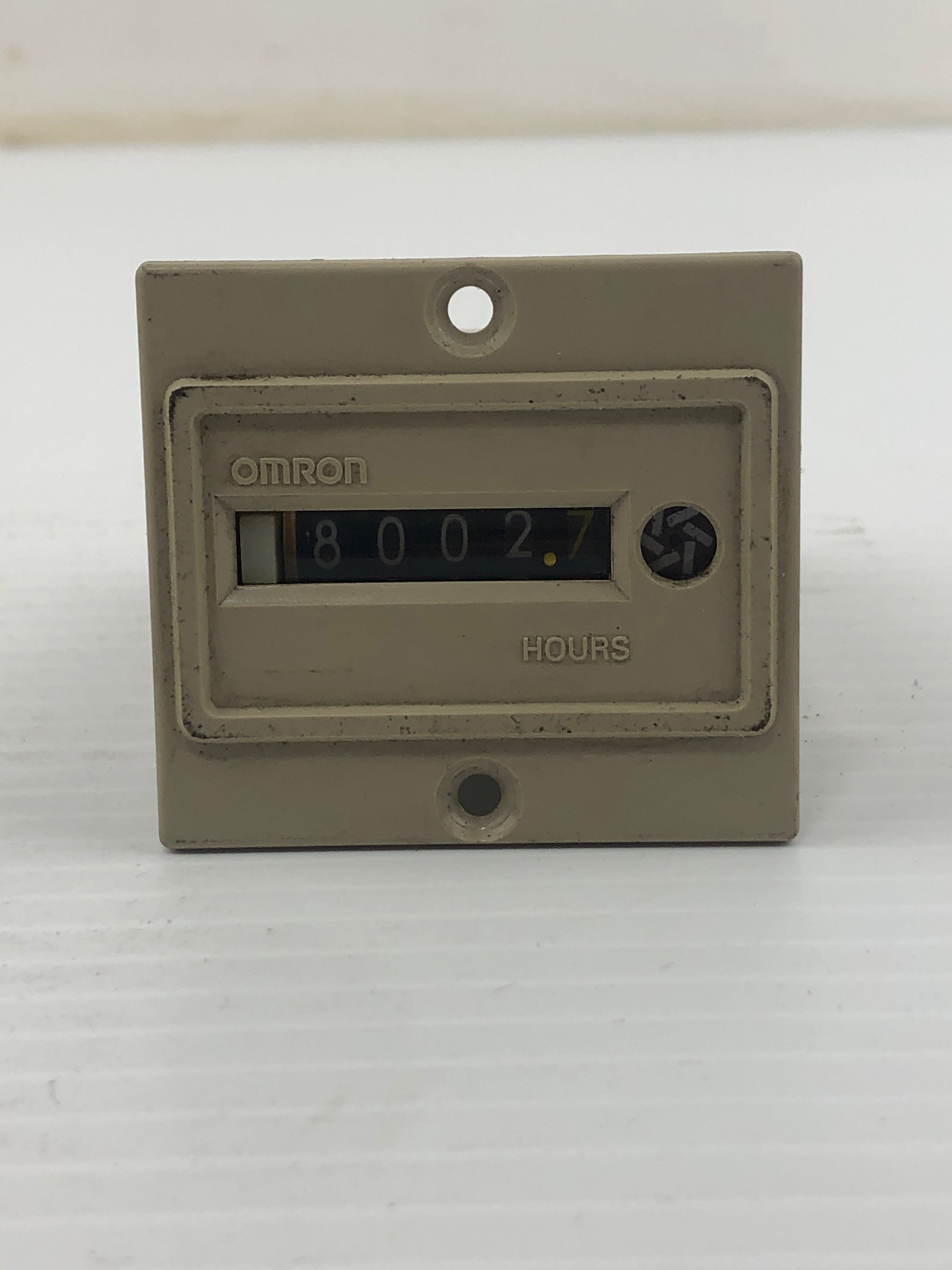 OMRON KTH-R Counter 100/110 VAC 50/60Hz