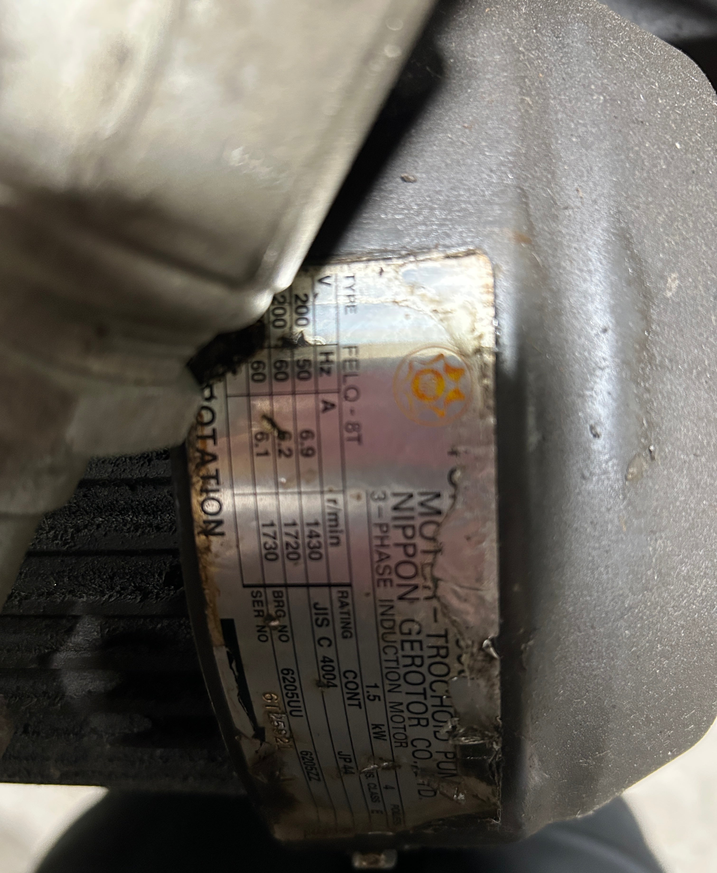 Daikin Industries AKZ569 Inverter Oil Cooling Unit Chiller 1702516 & Oil Tank 9