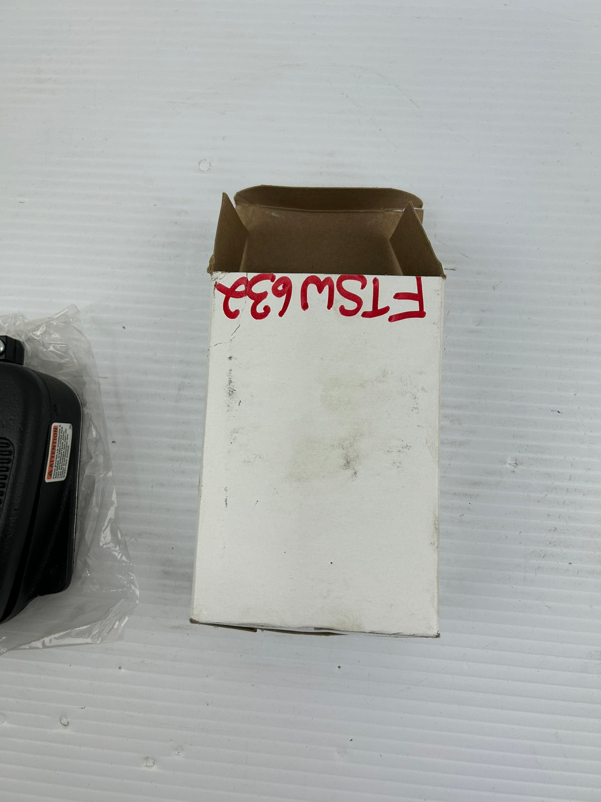 Linemaster Clipper 632-DA 2W808 Foot Switch Maintained 20A 125VAC 10A 250VAC