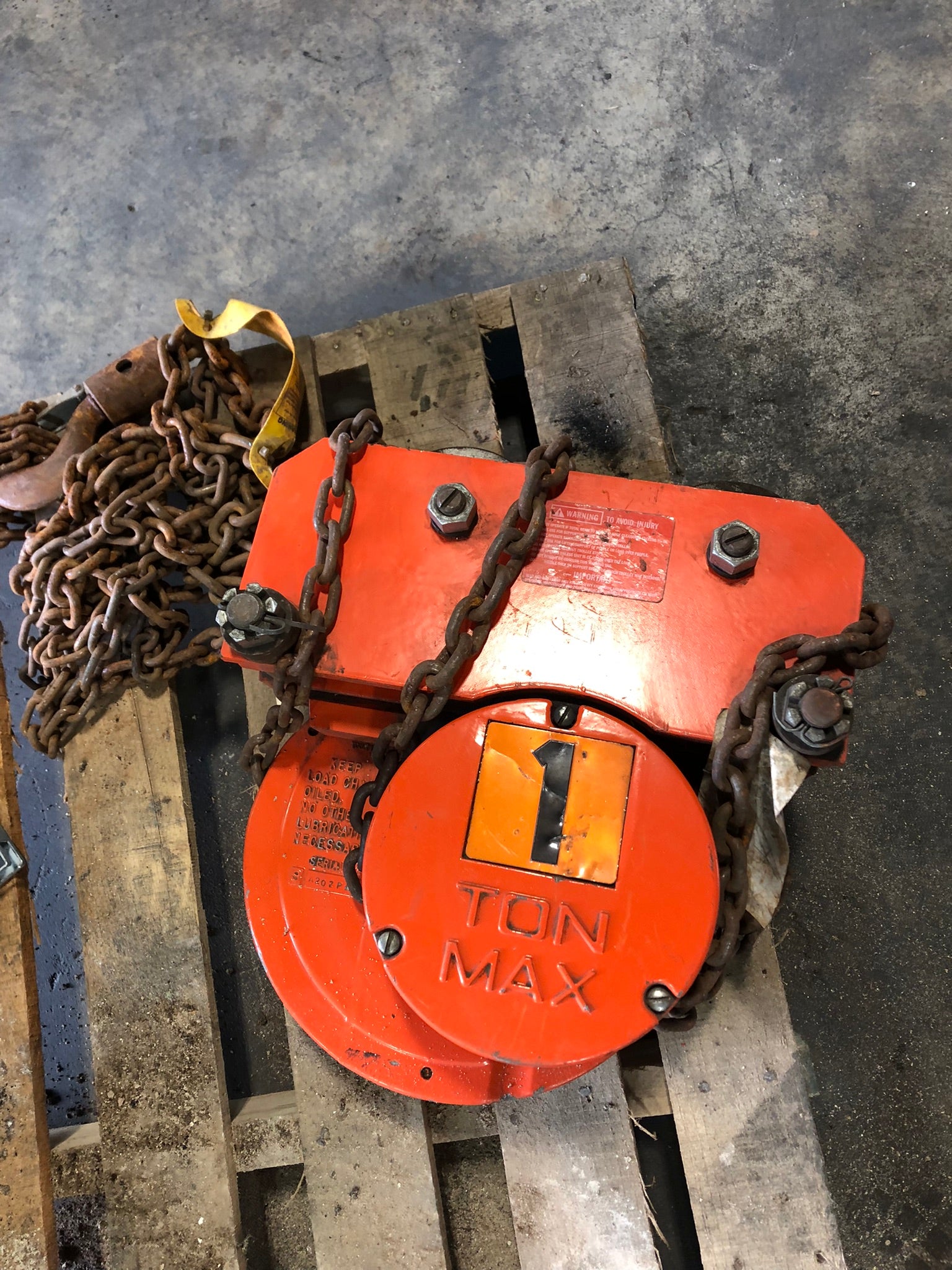 Cyclone 1 Ton Max Chain Hoist SA207PH 646 Series