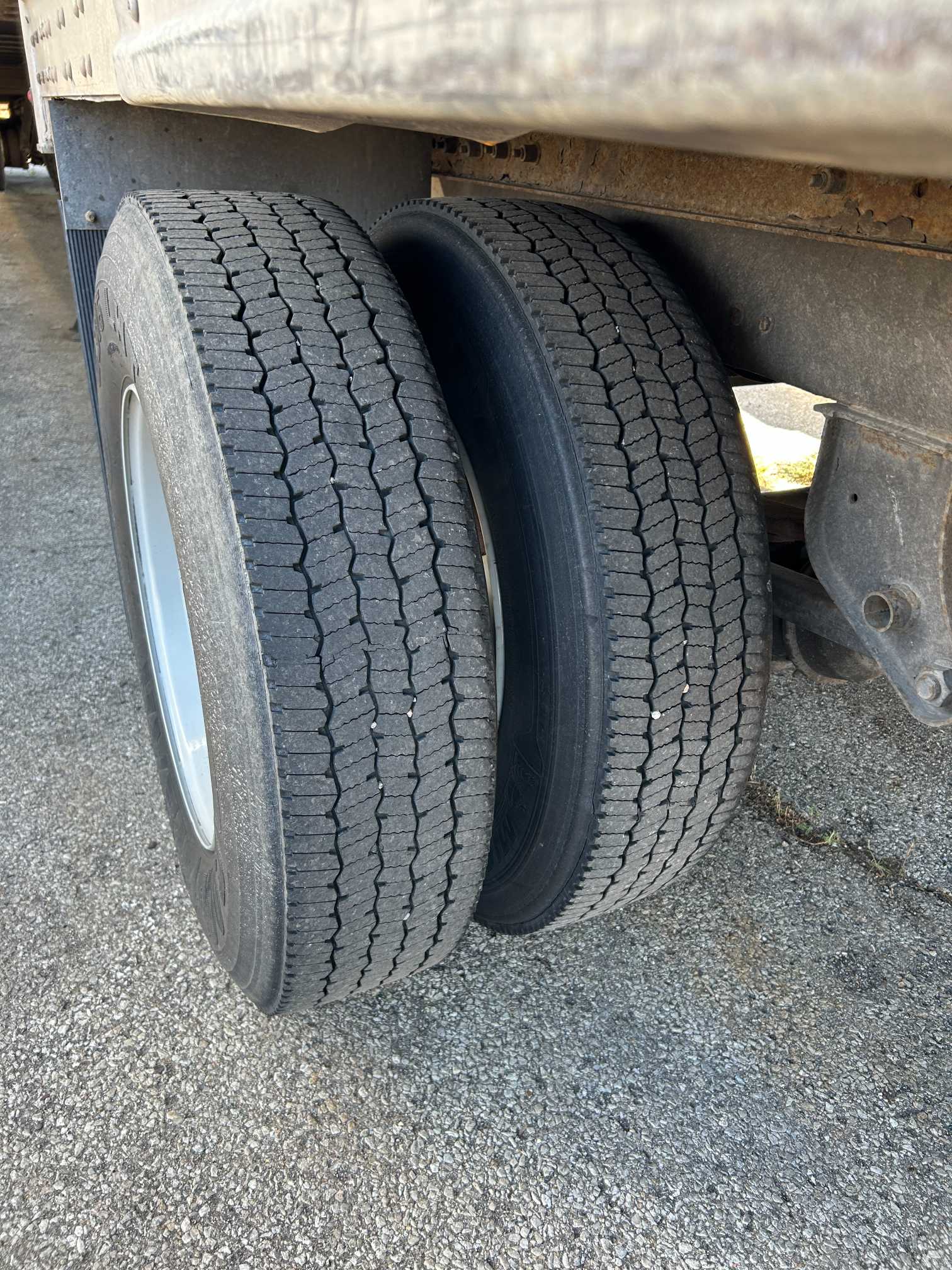 2015 Stoughton Pup Dry Van Semi Trailer 28' Spring / Roll Up 1DW1A2814FS620562