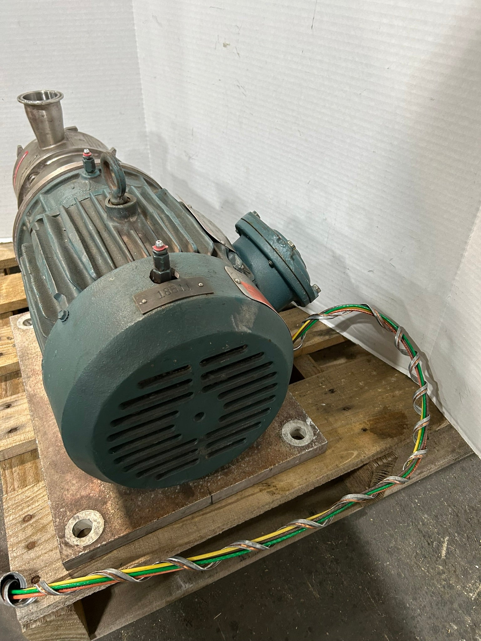 Reliance Electric 01MCN90235G001AD XEX Duty Master Motor 5HP 3PH Admix FF-425P