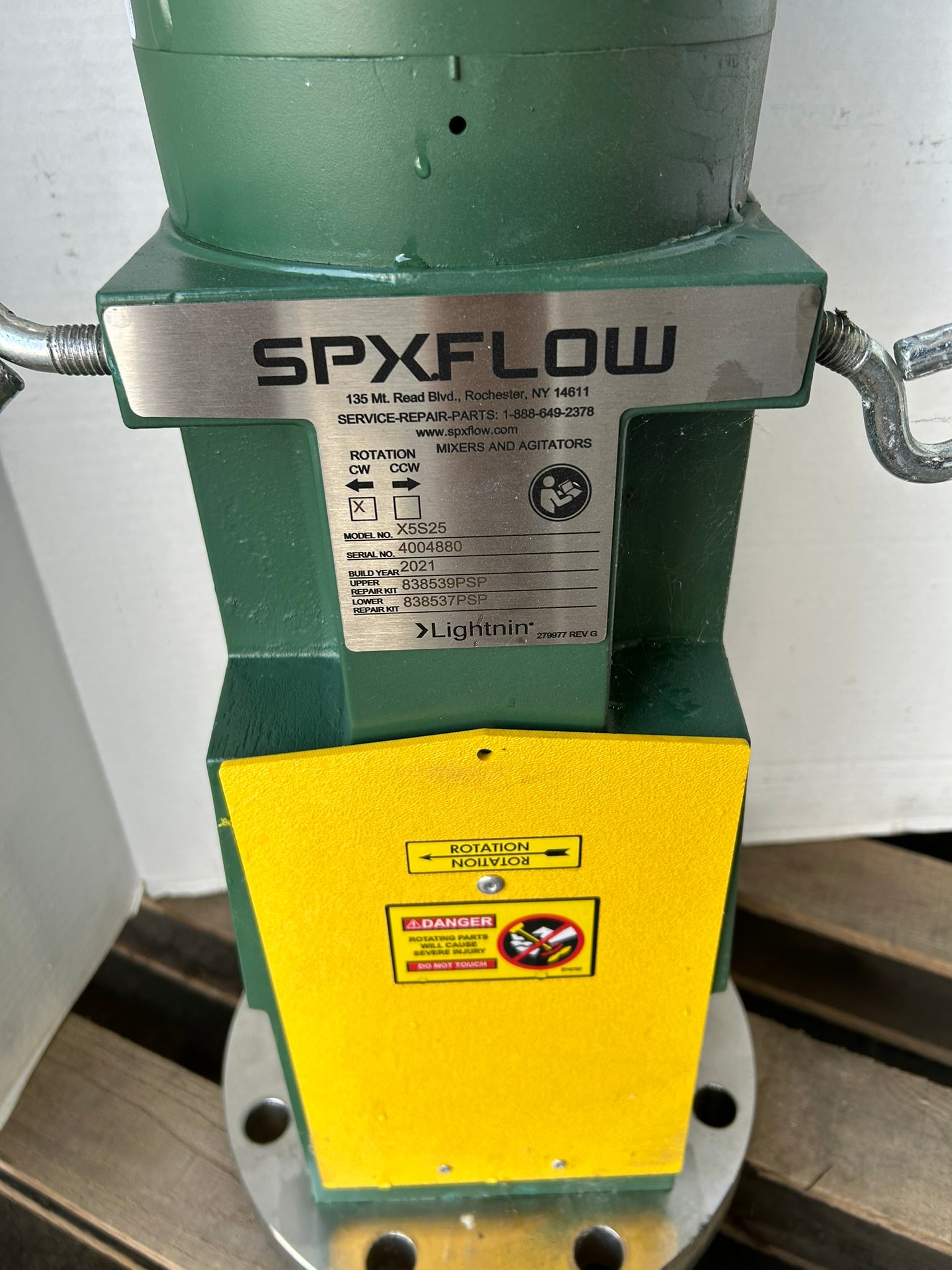 Lightnin 272899 DC Motor with SPX Flow X5S25 Mixer Head