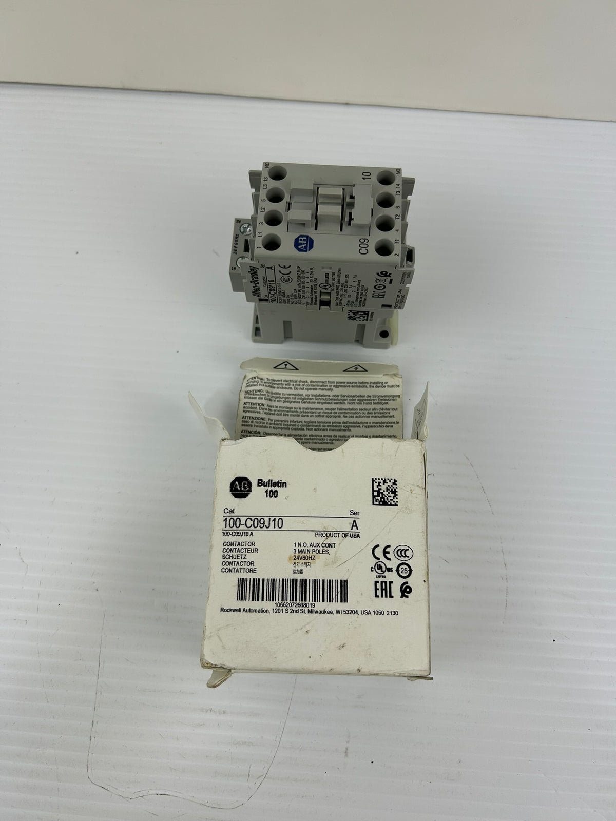 Allen-Bradley 100-C09J10 Series A Contactor 24V 60Hz 3 Pole 9A 1NO Bulletin 100