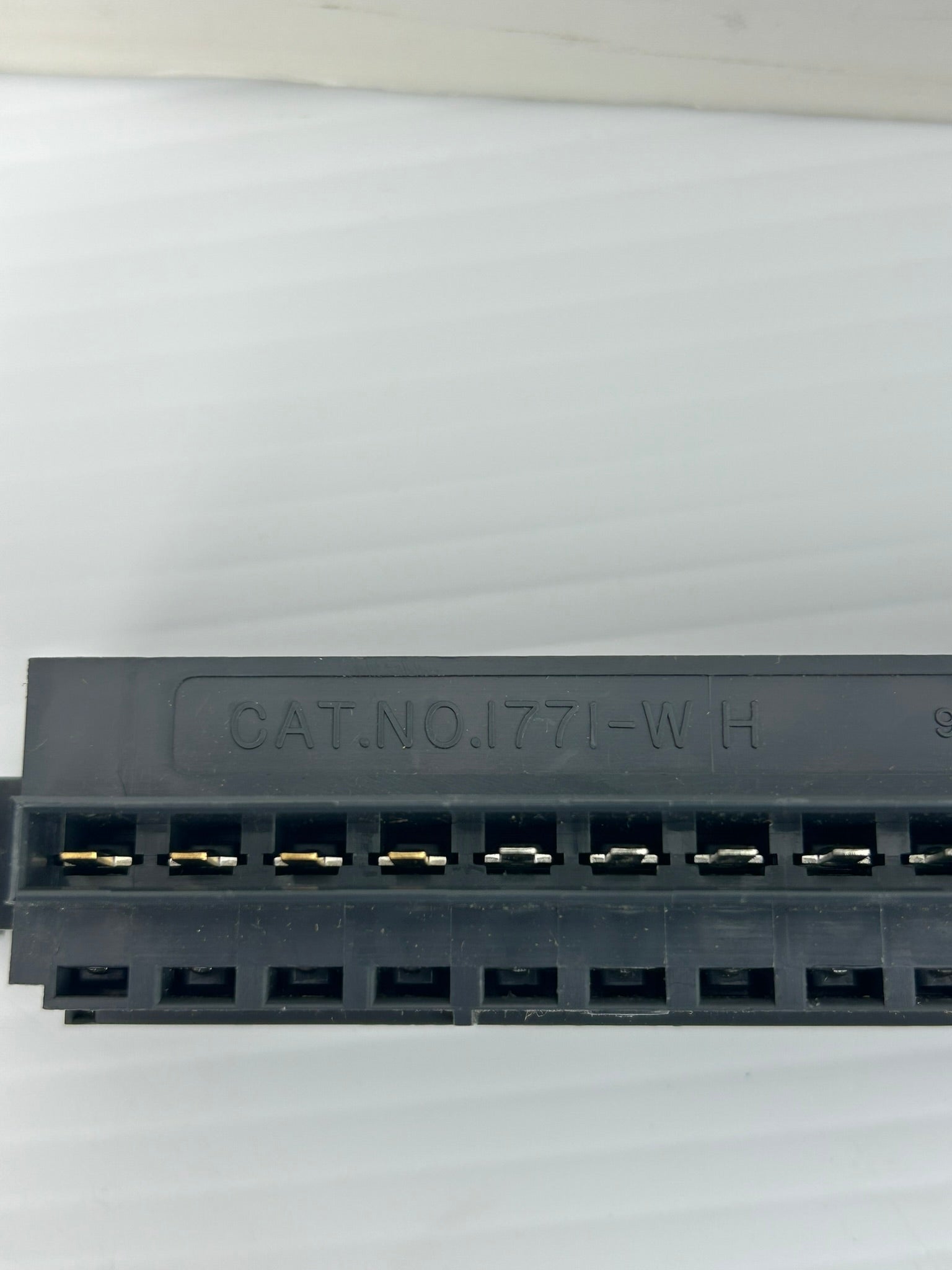 Buchanan 1771-WH Wiring Swing Arm - Lot of 3