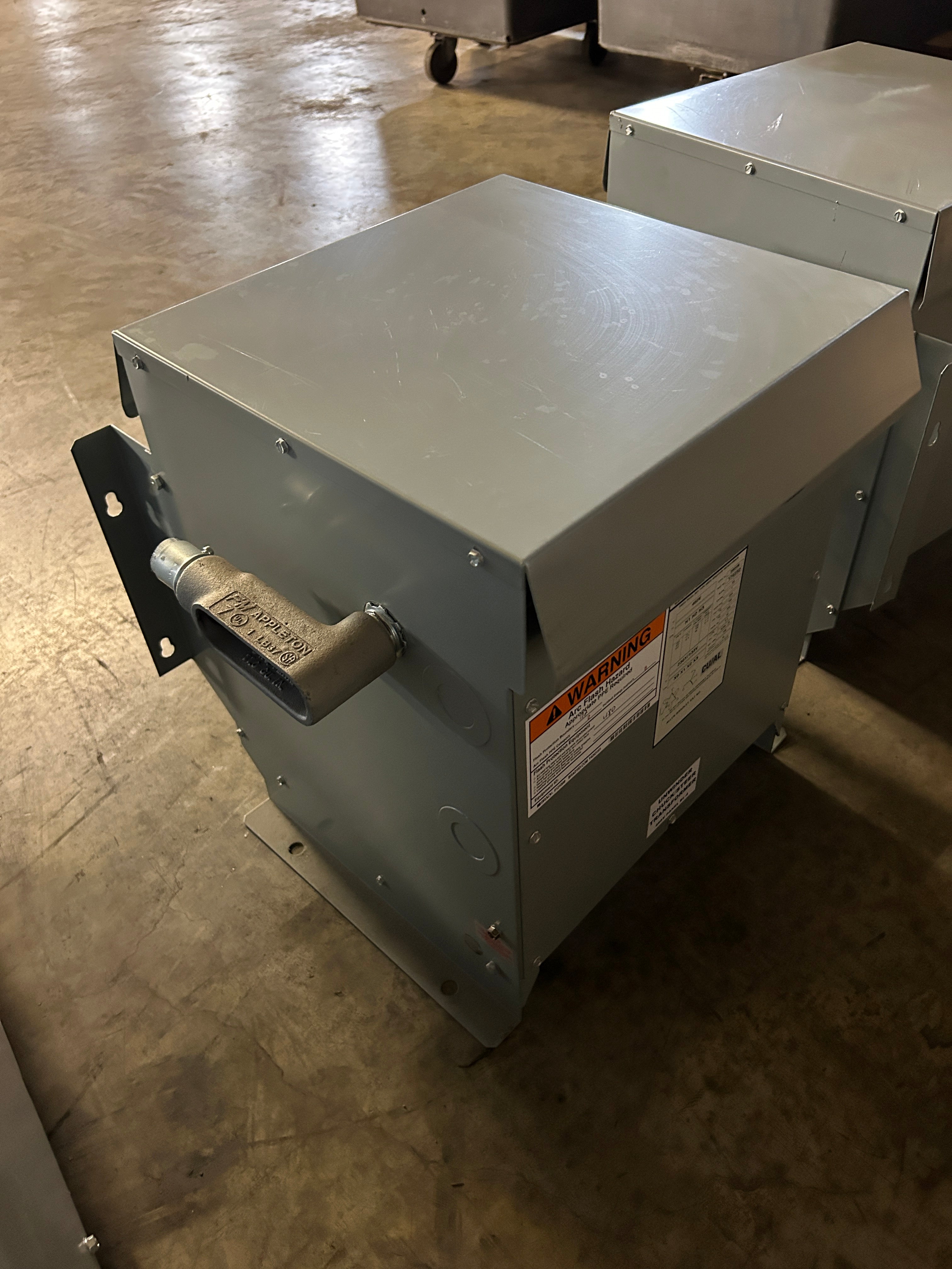 Allen-Bradley 176252 Dry Type Drive Isolation Transformer 14kVA 3PH 460V DB04M