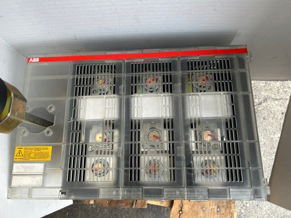 ABB OES800L3 Fusible Disconnect Switch 3 Pole 600VAC 800A with On/Off Switch