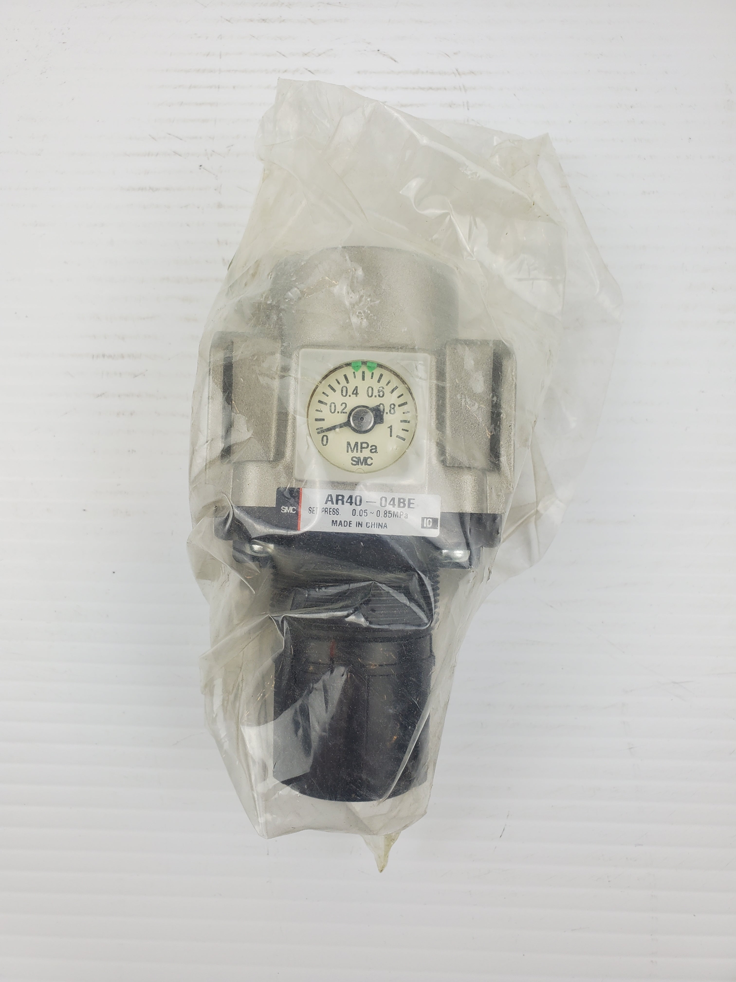 SMC AR40-04BE Air Pressure Regulator - Set Press 0.05-0.85MPa
