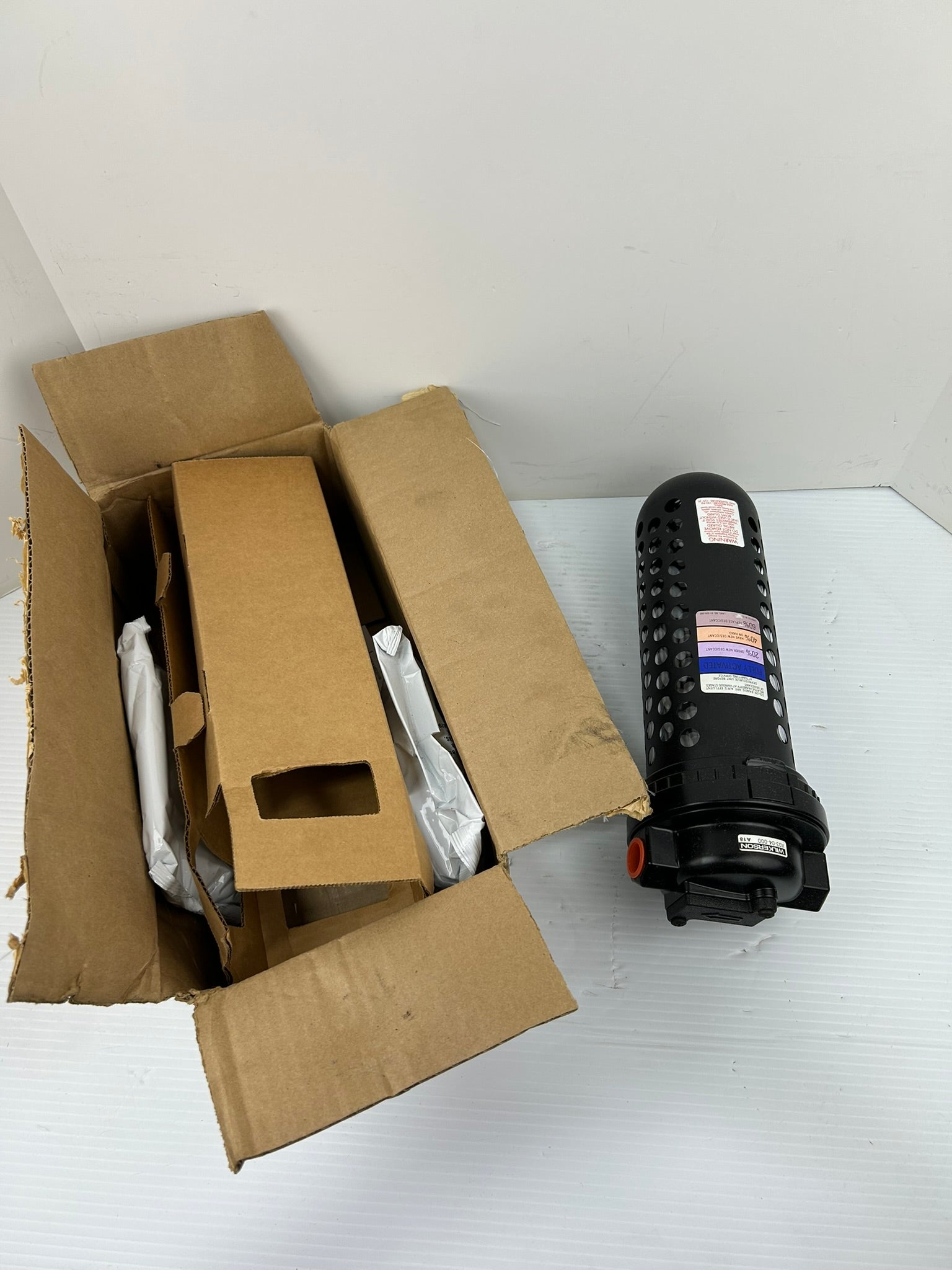 Wilkerson X03-04-000 Desiccant Dryer A18