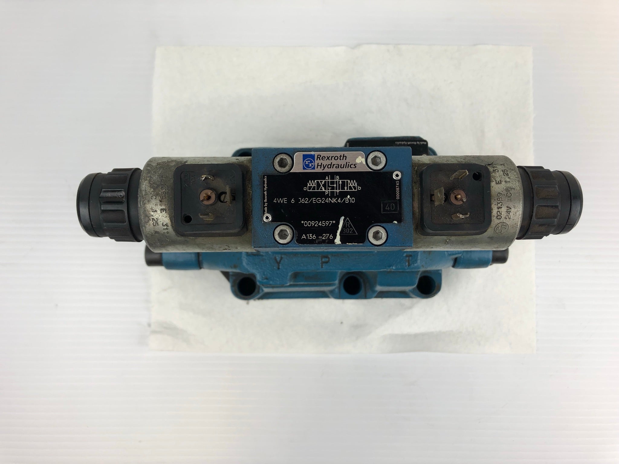 Rexroth Hydraulics Valve 4WE6J62/EG24NK4/B10 *00924597*