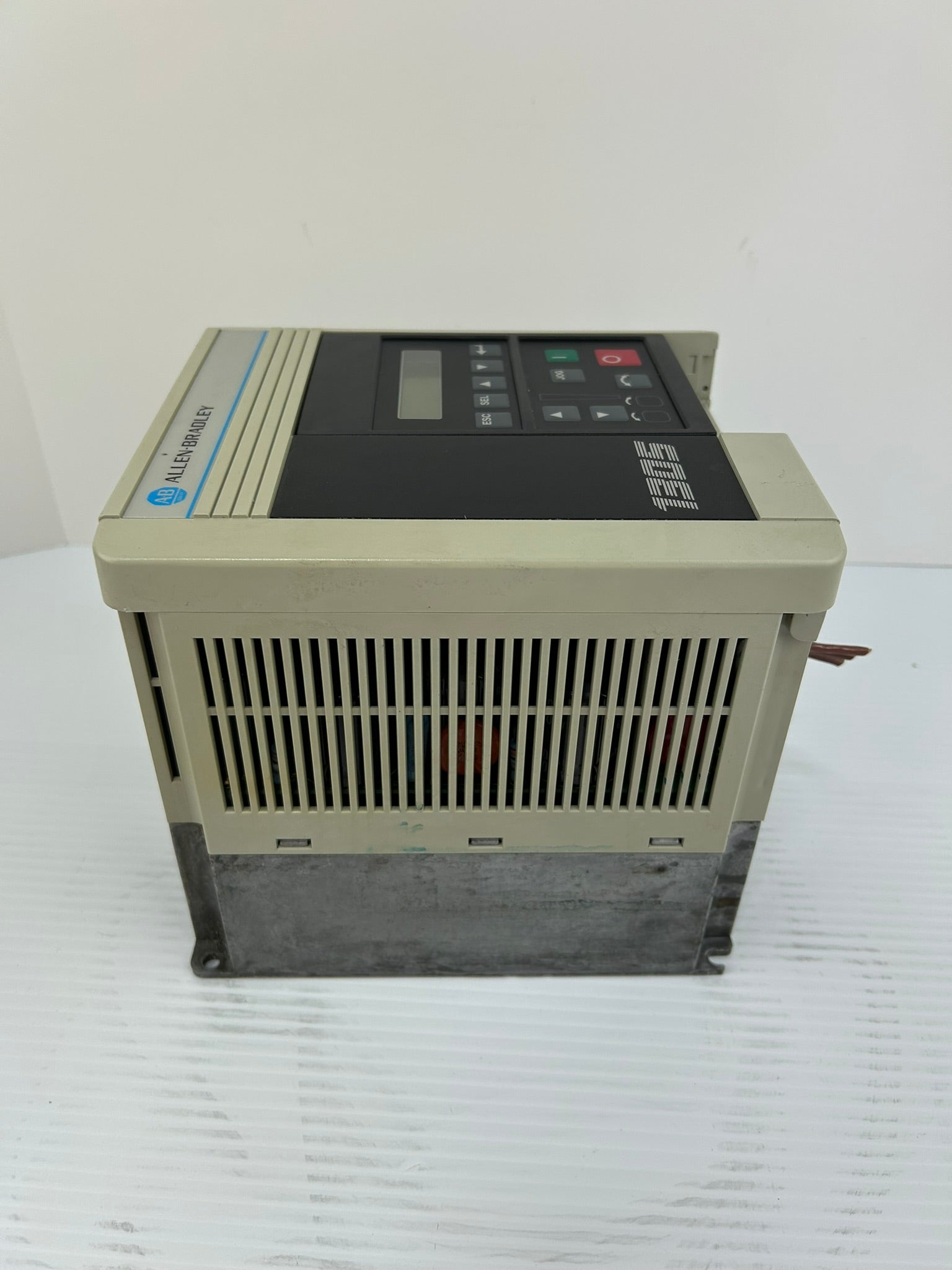 Allen Bradley 1305 Variable Frequency Drive 1305-BA04A Series A - Missing Cover