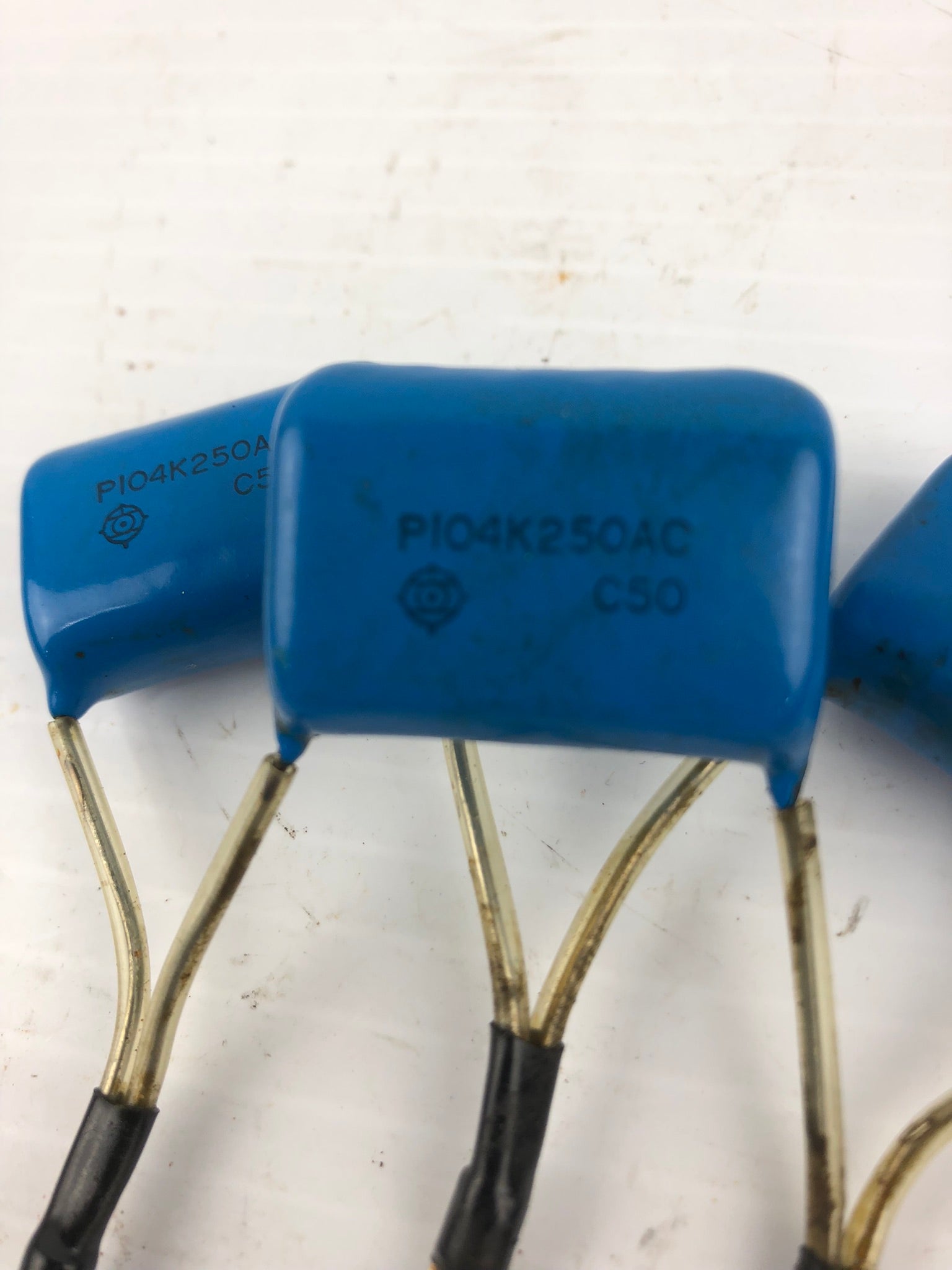 Hitachi PIO4K250AC Resistor C50 - Lot of 3