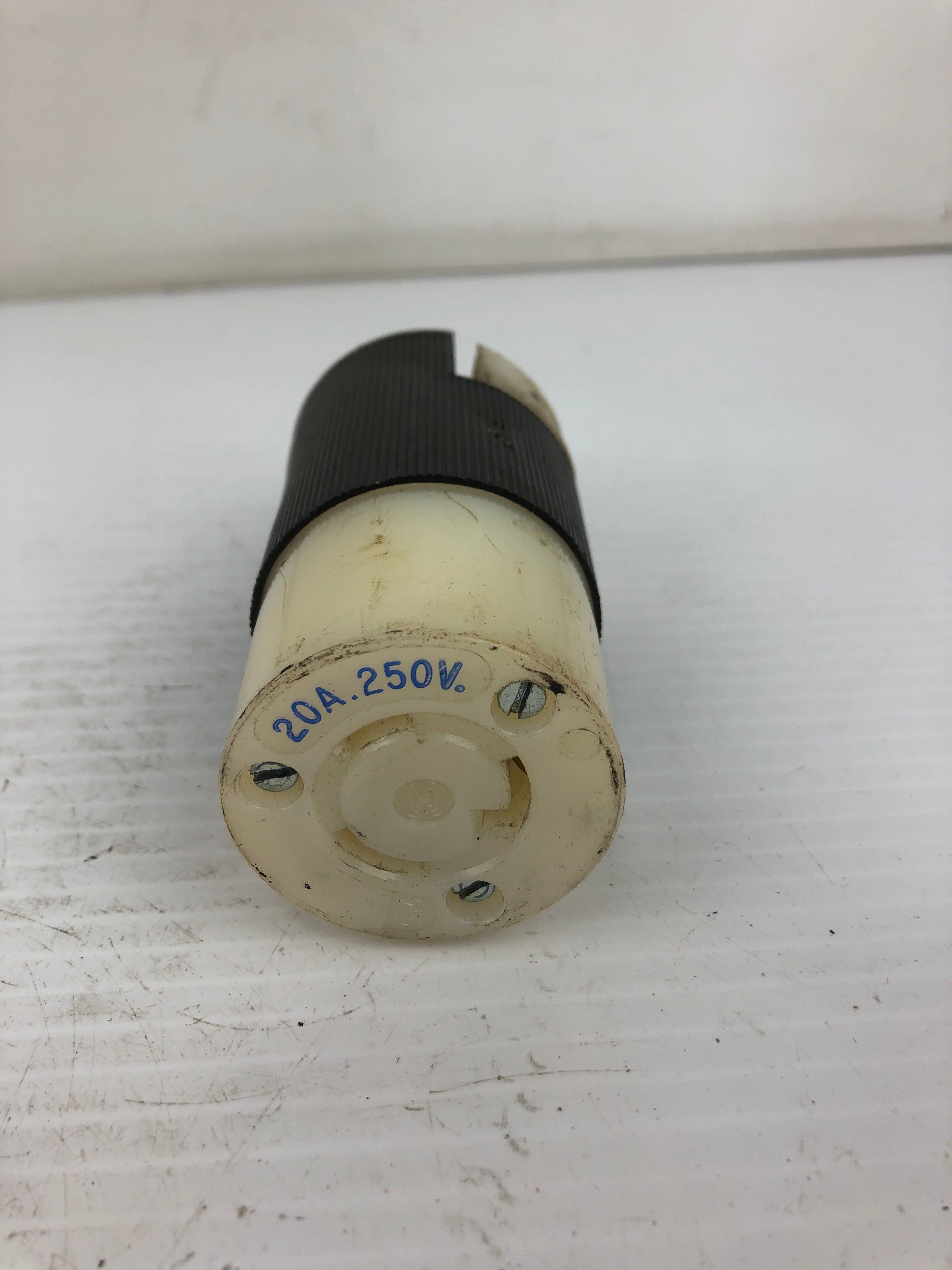 Hubbell Twist Lock Turn and Pull Receptacle 20A 250V - Lot of 7