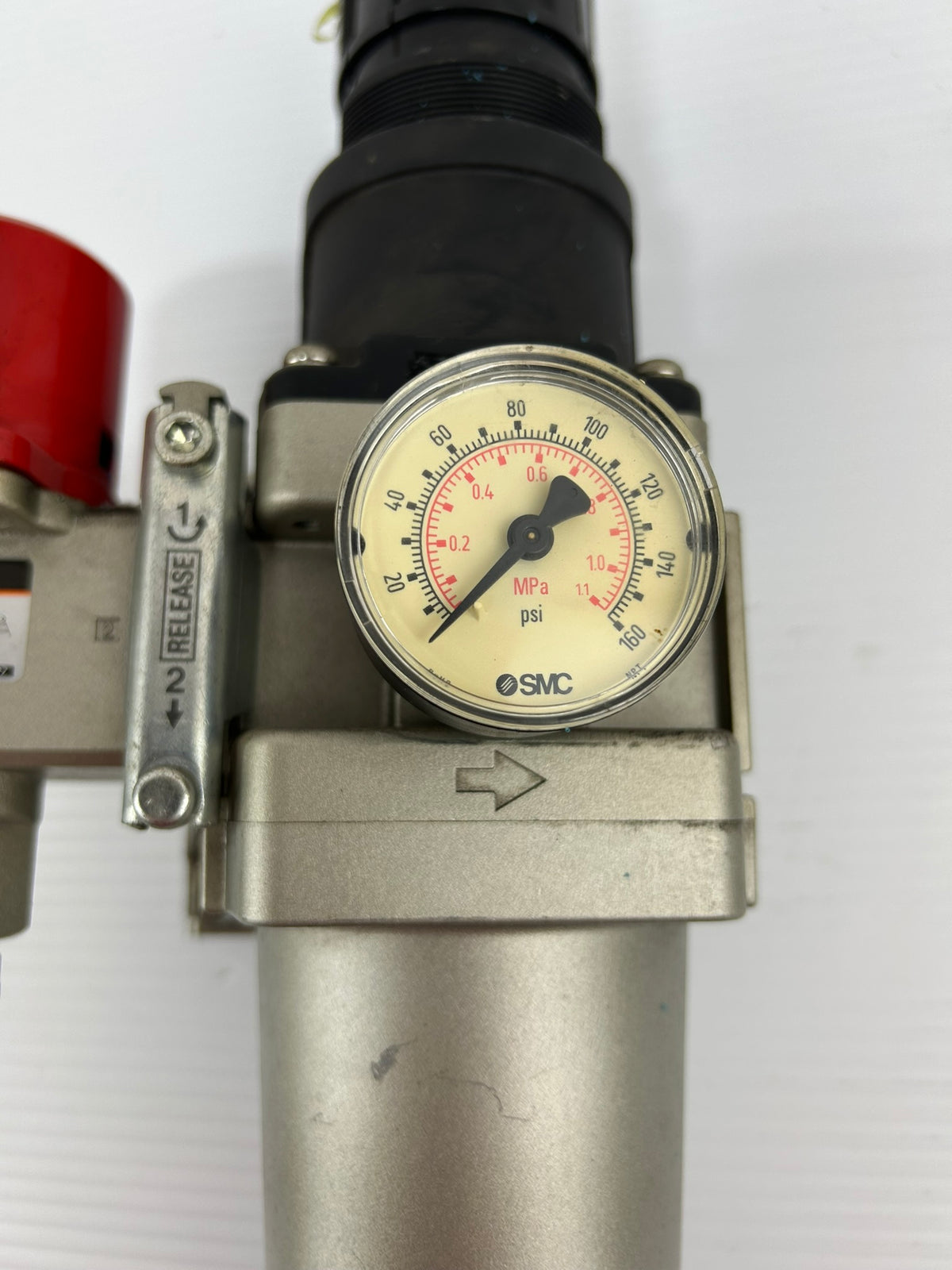 SMC AW60-N10-Z Pneumatic Filter Regulator with VHS50-N10-Z Lockout Valve
