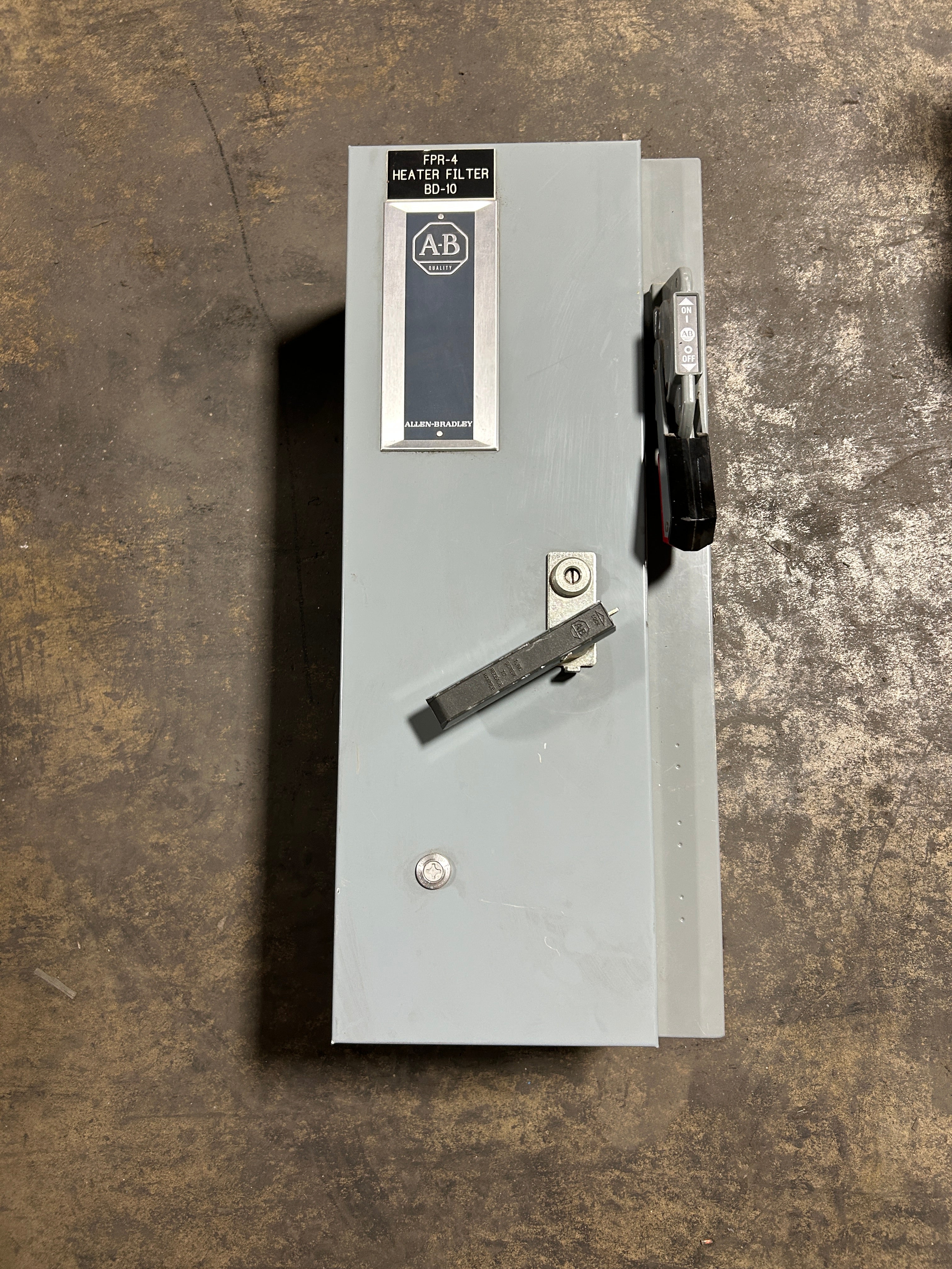 Allen Bradley Combination Starter 512-CDB-6P Size 2 Series C