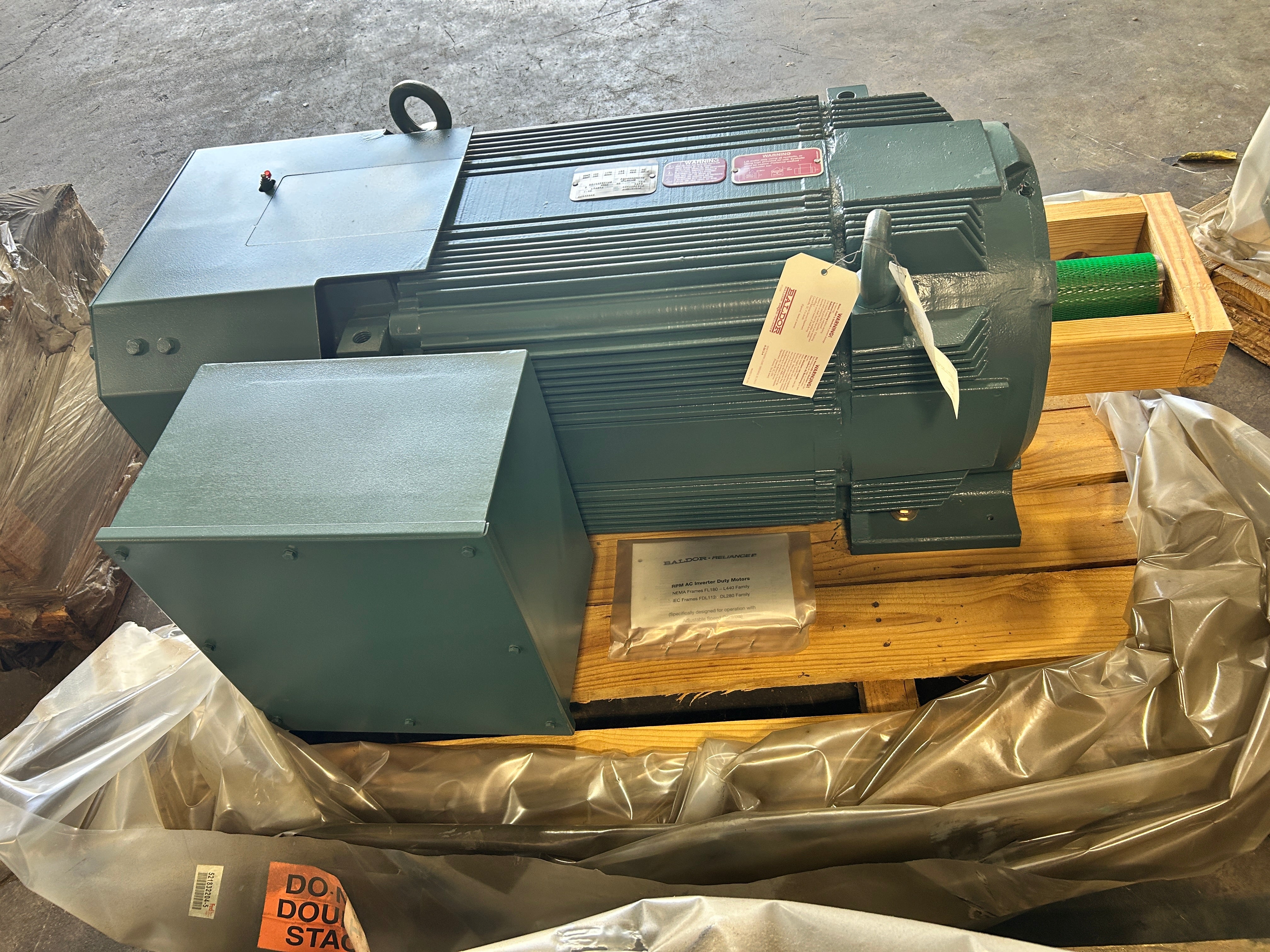 ABB Baldor Reliance 100HP Inverter Duty AC Motor F36-A000-0142 TEFC 460V 3PH