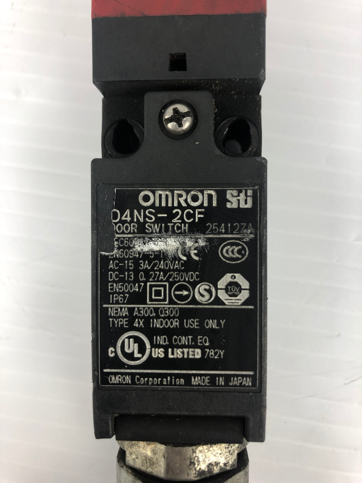 Omron D4NS-2CFM Safety Switch 240VAC 250VDC