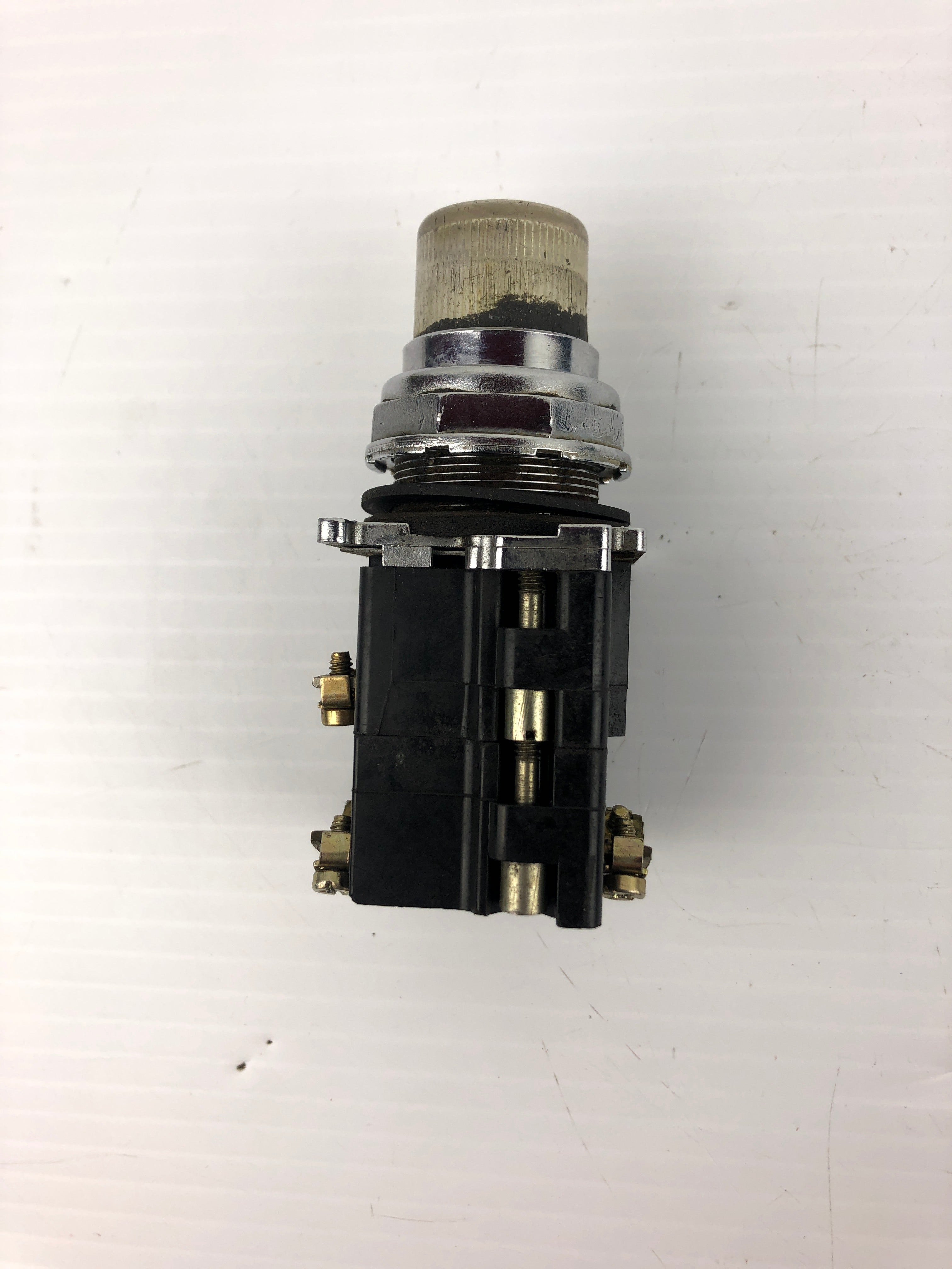 Cutler-Hammer 1090 Push Button Clear