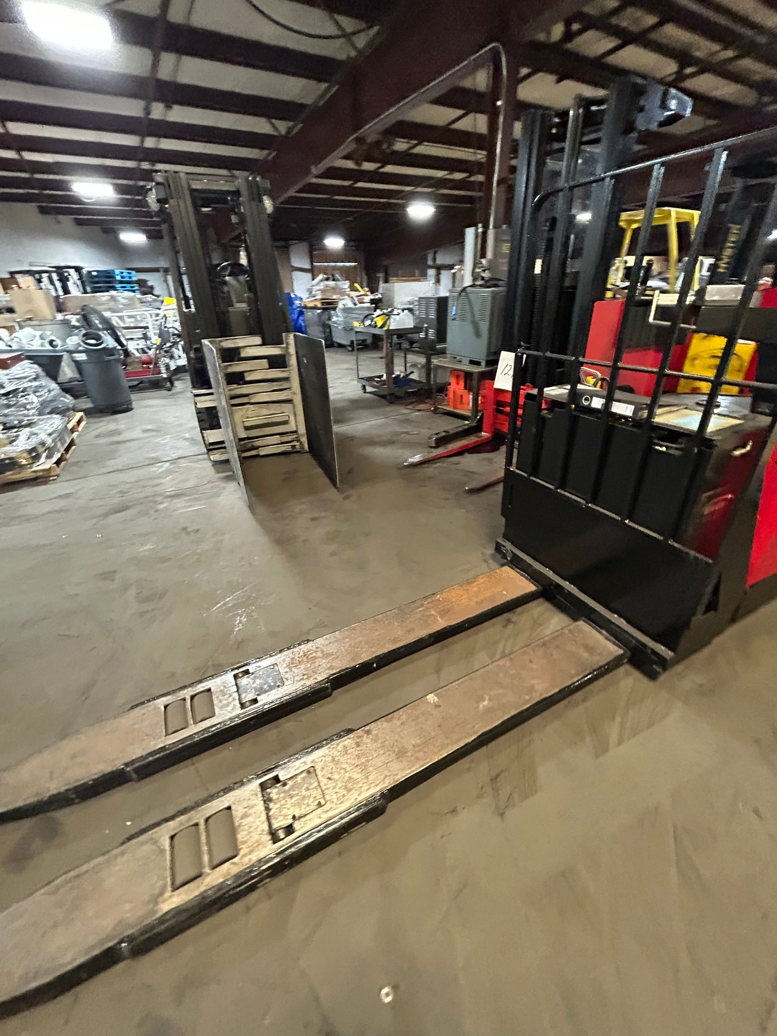 Crown 80PR-28-3 Electric Pallet Jack Stand-Up Rider Lift Long Forks 8000 Lb. 24V