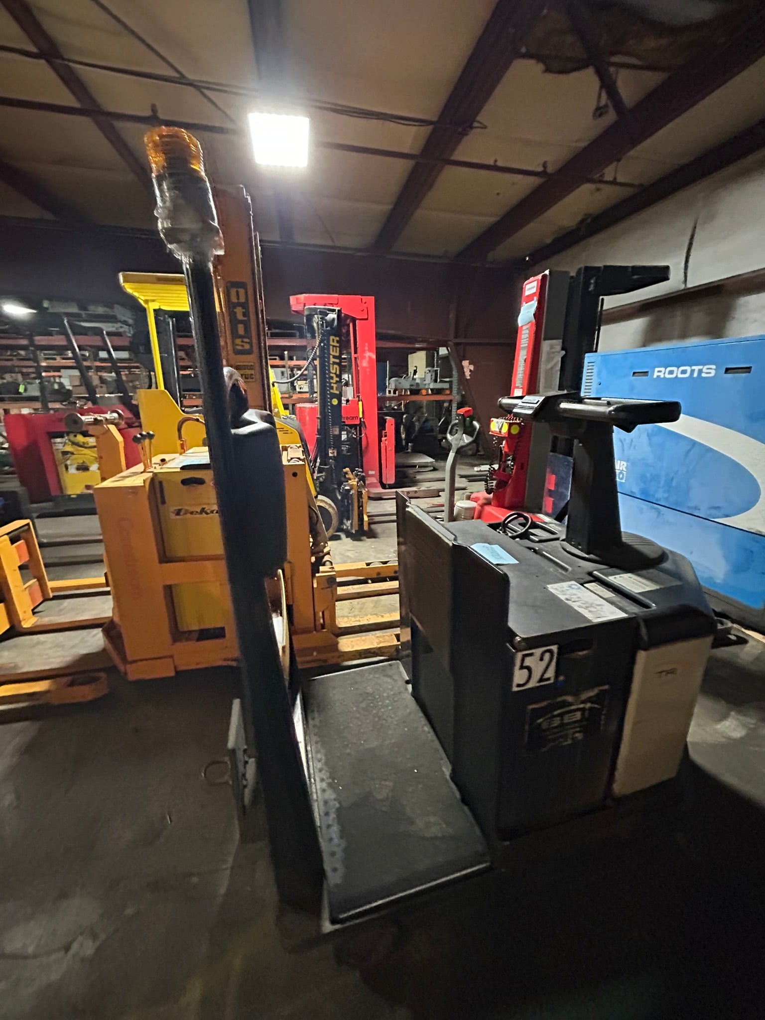 Crown TR4500-250 Electric Rider Tow Tractor Tugger Forklift TR 4500 Series 24VDC