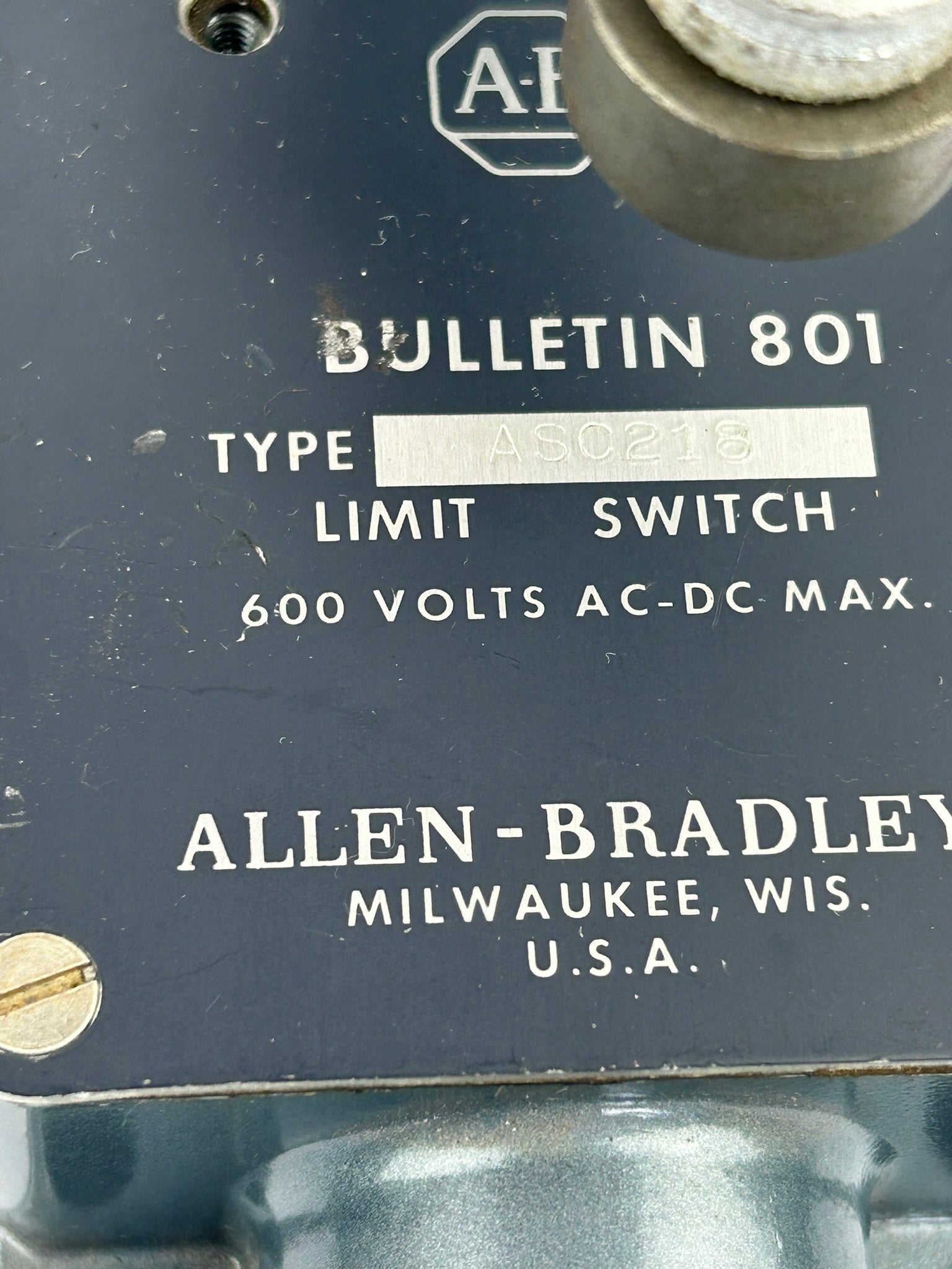 Allen Bradley ASC218 Limit Switch Bulletin 801 600 Volts AC-DC Max
