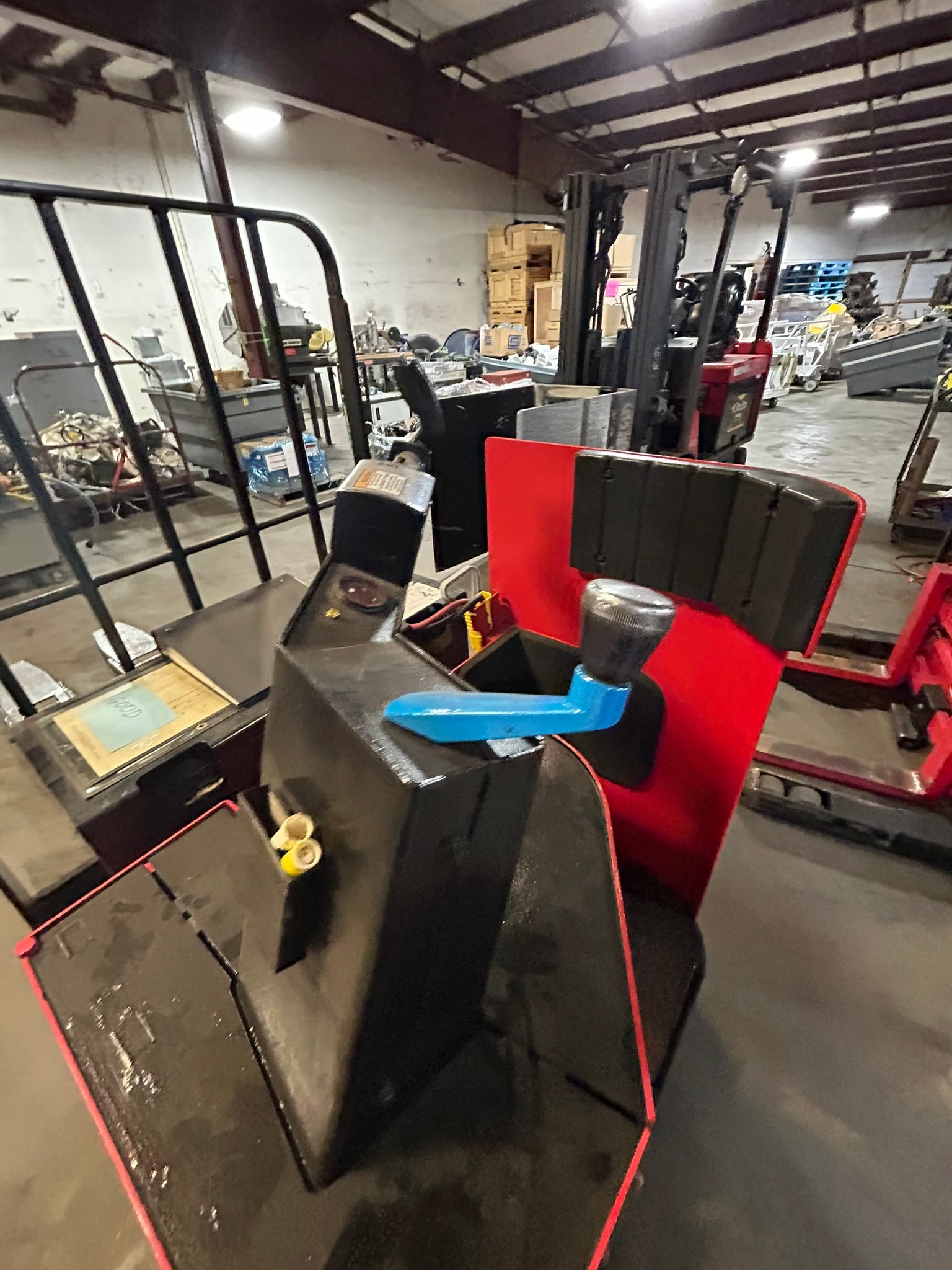 Crown 80PR-28-3 Electric Pallet Jack Stand-Up Rider Lift Long Forks 8000 Lb. 24V