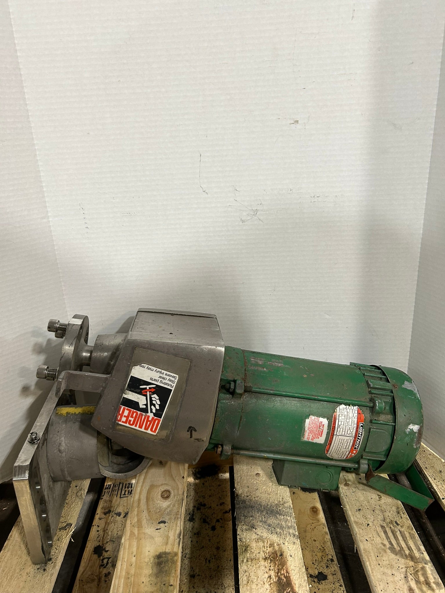 Lightnin XJ-117 Dura-Mix Mixer Motor R607473K883 1.17HP 1725/1450RPM 3PH