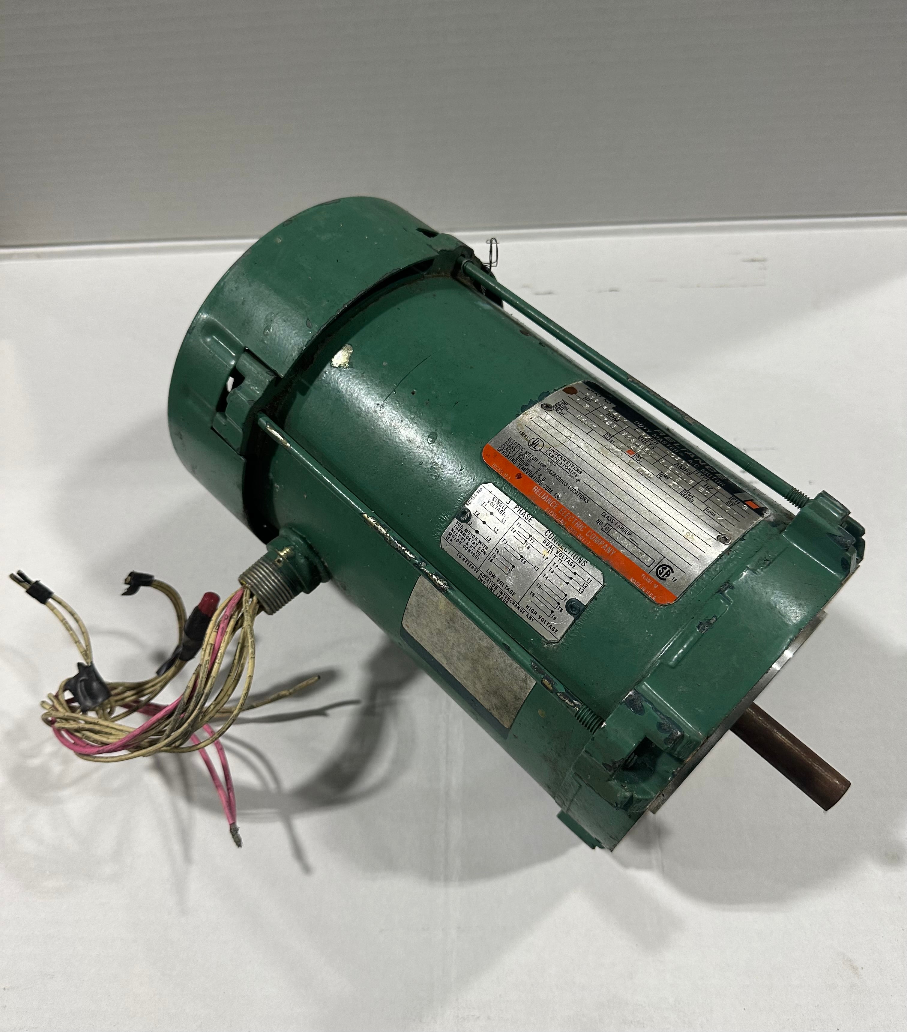 Reliance Electric AC Motor 1.5 HP HC56C Frame 3 PH 1725 RPM P56J2440M