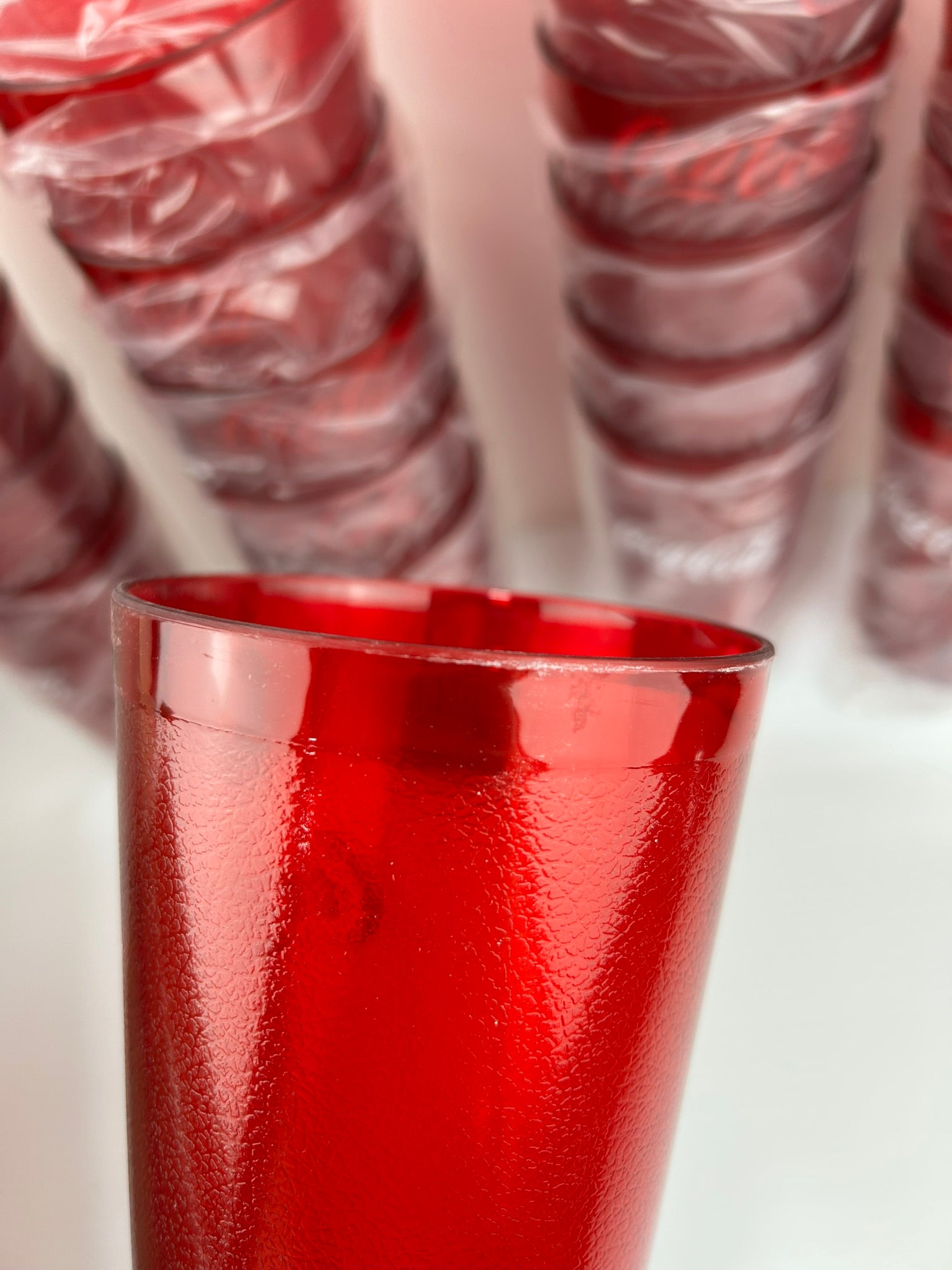 Coca-Cola 32oz Red Textured Cups Restaurant Tumbler GET 6632-1-RC - Box of 24