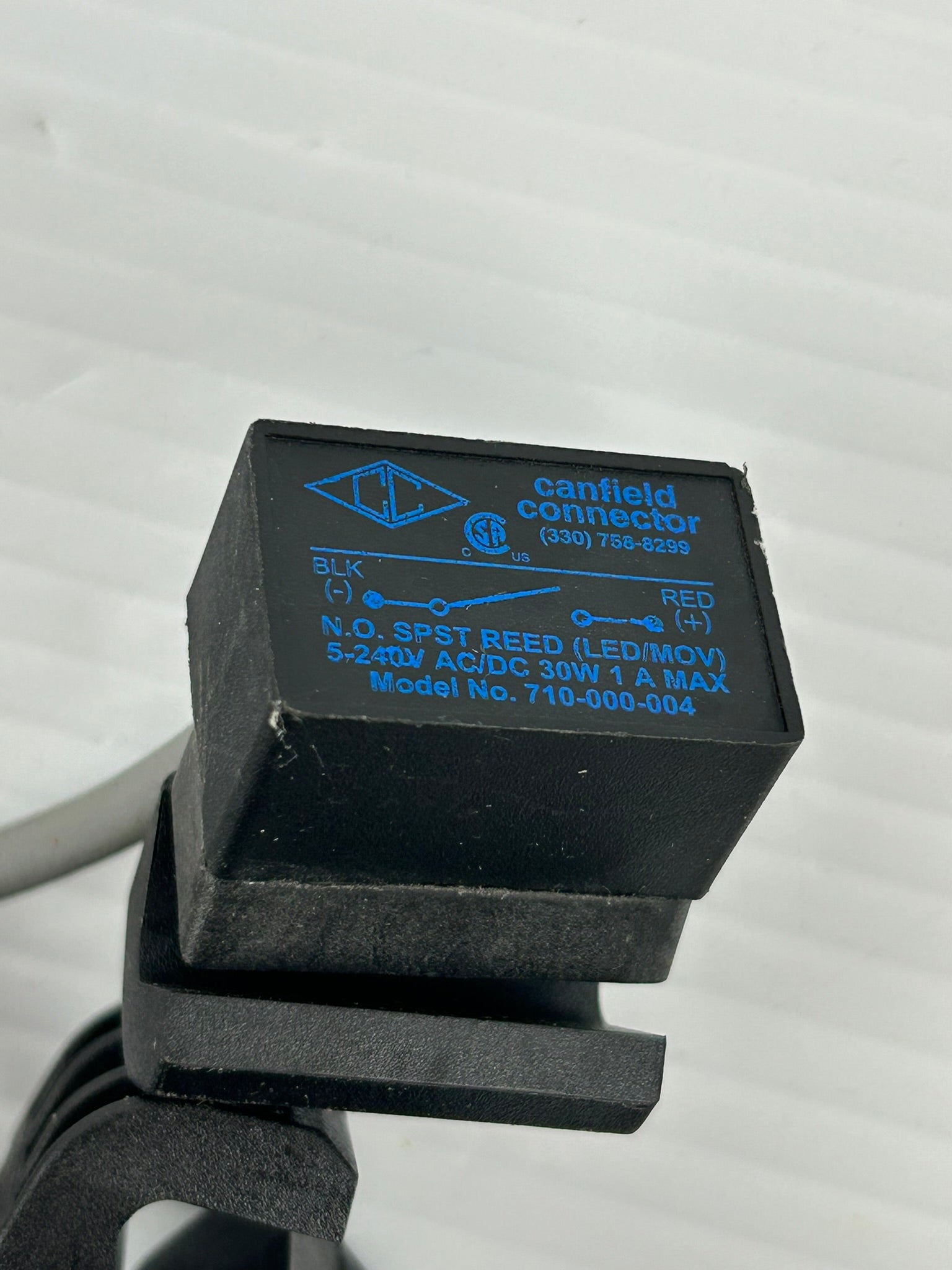 Canfield Connector 710-000-004 Switch Sensor (Qty 2) with E174416 Cable Wire