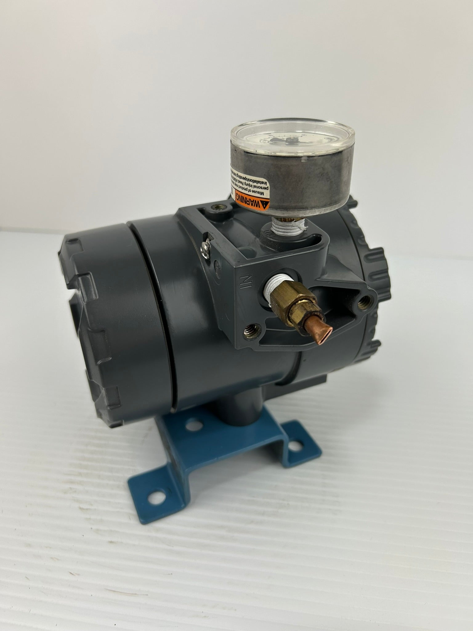 Fisher 846 Current to Pressure Transducer with Pressure Gauge 4-20mA 3-15PSIG