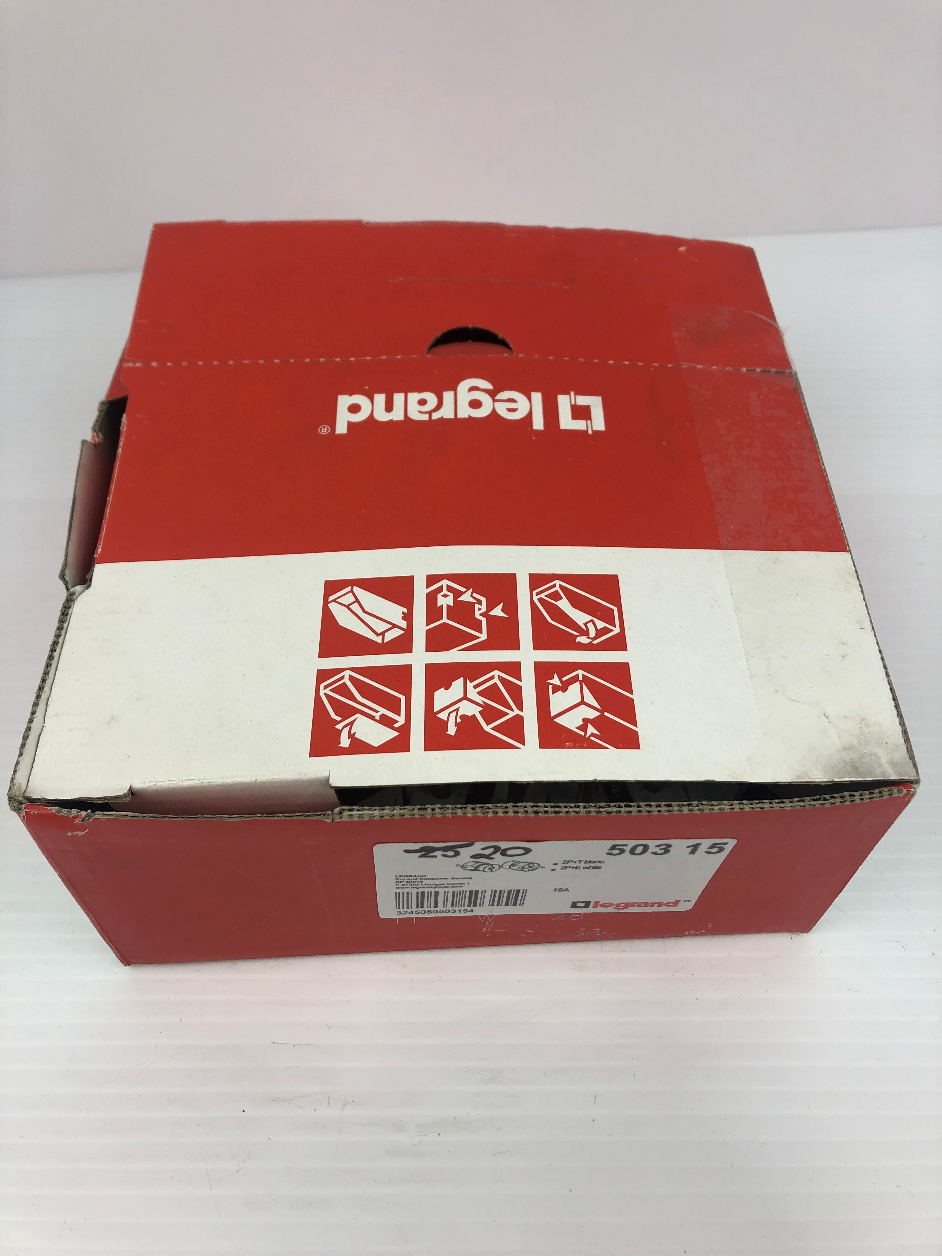 Legrand 503 15 Male White Plug BP 30076 - Box of 20