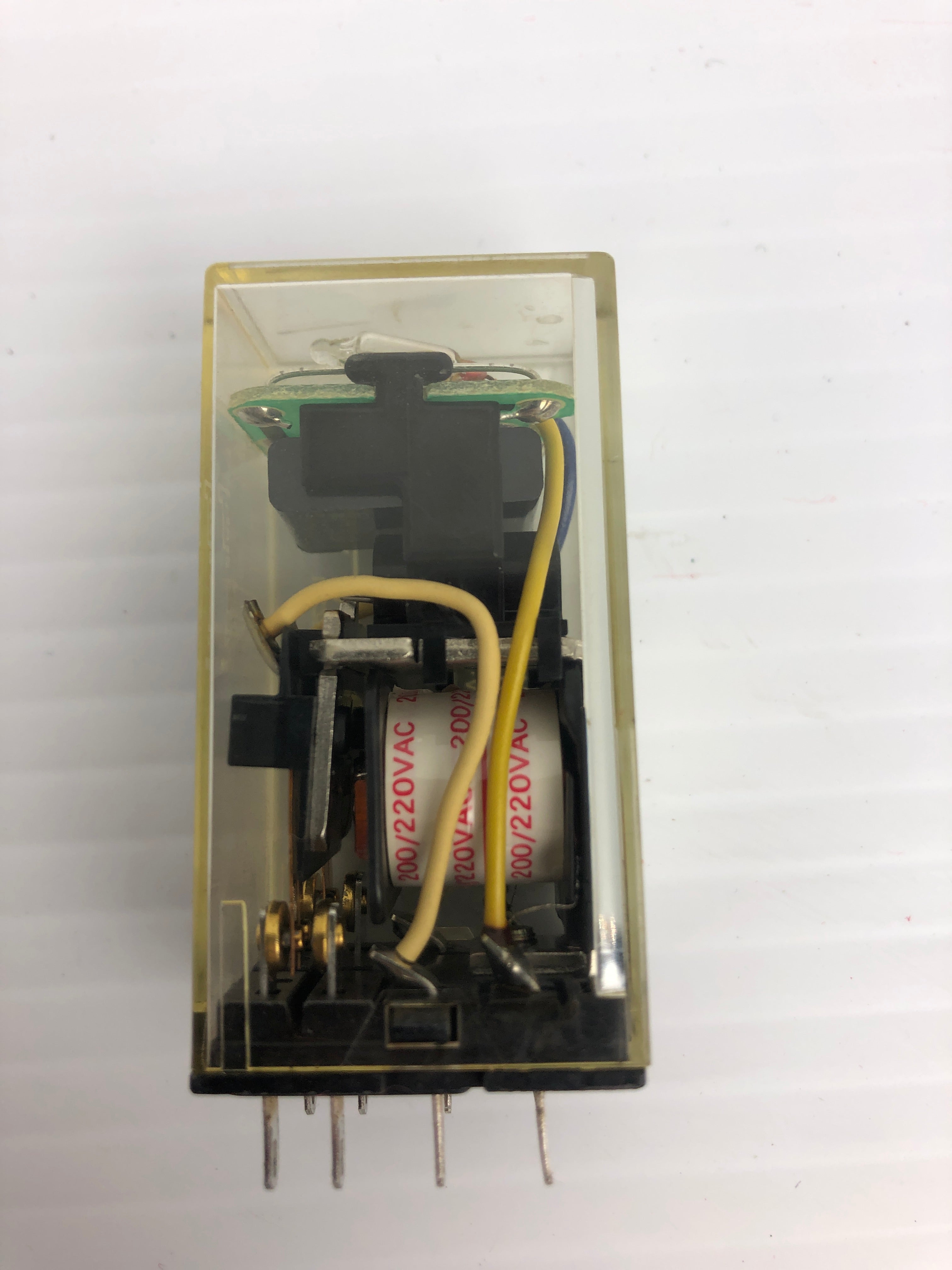Omron MY2ZN-CR Relay 200/220VAC 3A - Missing Base