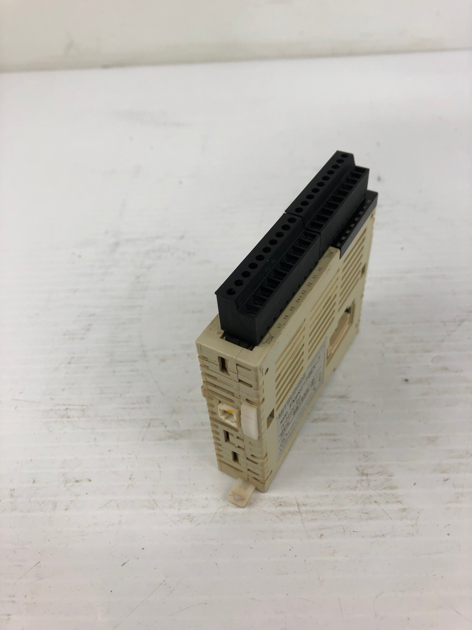 Mitsubishi FX2NC-16EX-T Programmable Controller