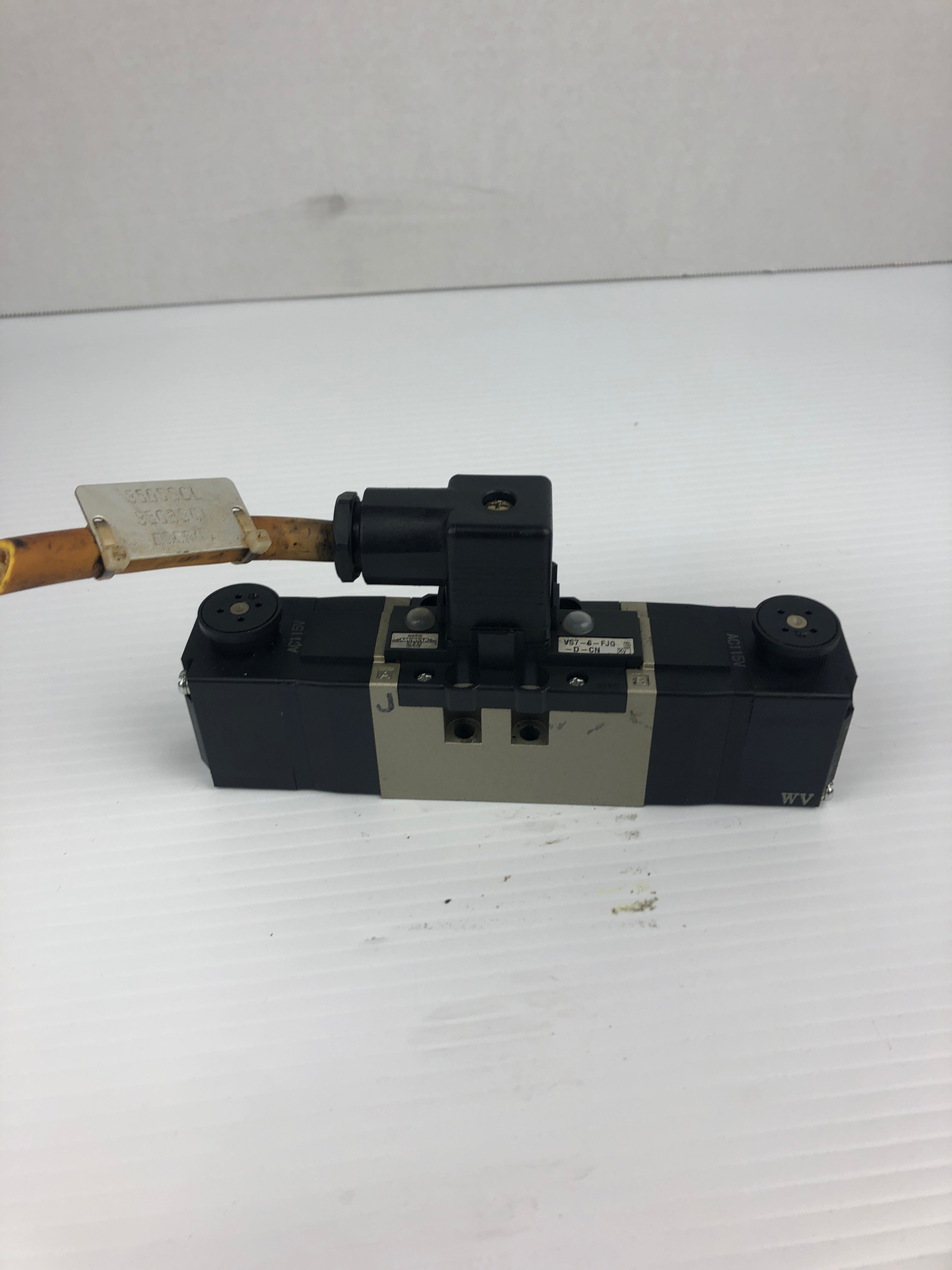 SMC VS7-6-FJG-D-CN Solenoid Valve 115V